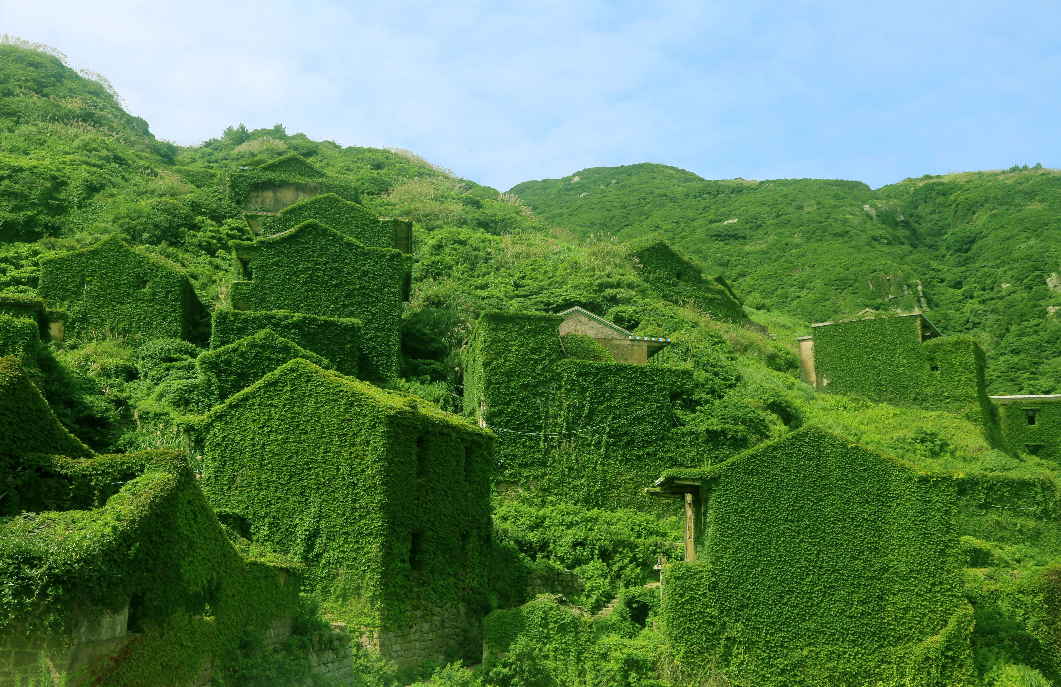Orașul abandonat din China care a devenit atracție turistică dintr-un motiv surprinzător