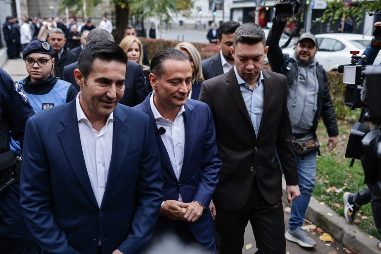 Daniel Băluţă şi-a depus candidatura la Primăria București fără Grindeanu. A venit cu Manda, Firea, Manole și Costoiu. De ce a lipsit șeful PSD