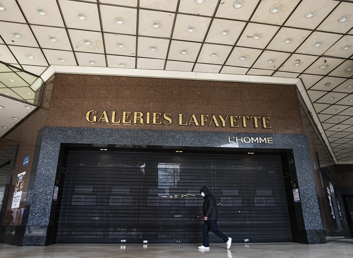 Parisul, dezolant în prima zi de lockdown. Mulți locuitori au părăsit capitala ca să scape de carantină