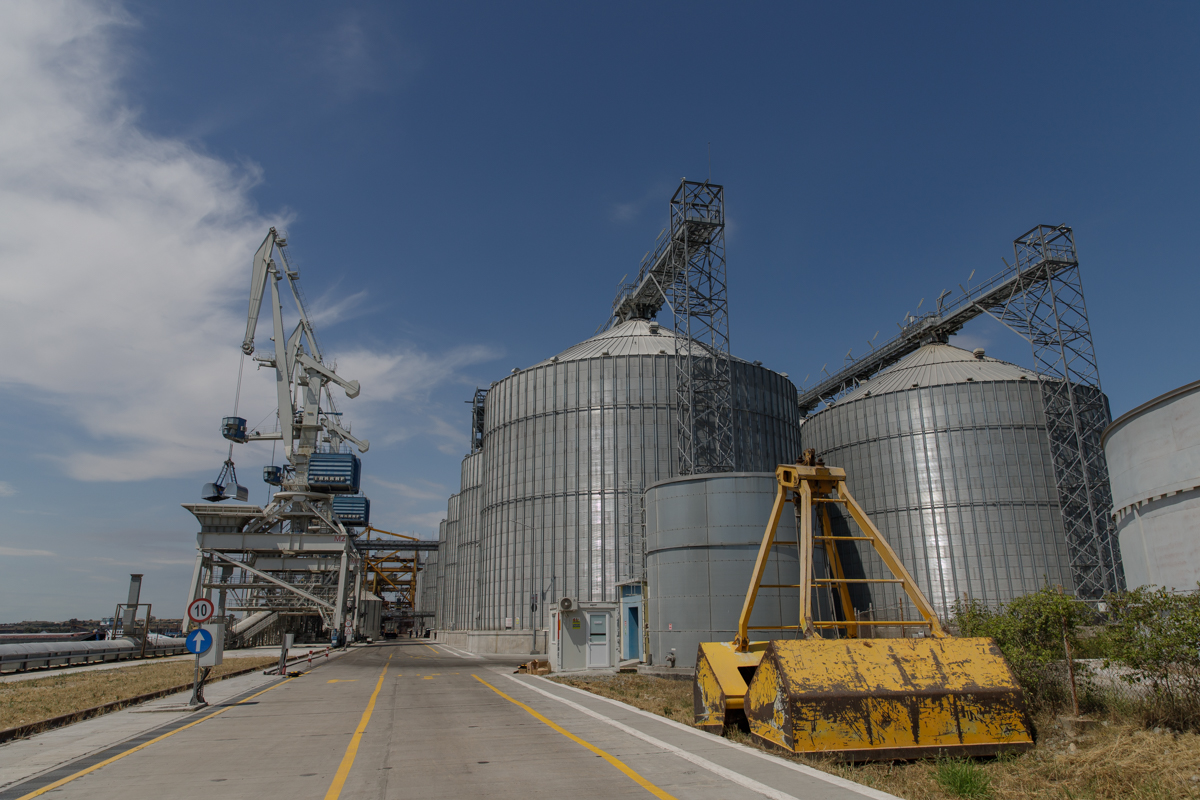 REPORTAJ de pe frontul cerealelor. Cum se exportă producția României și a Ucrainei printr-o investiție imensă