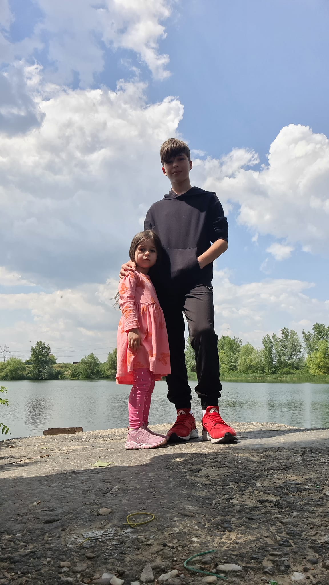 Dinu Maxer a făcut primele declarații după ce fosta soție a plecat cu iubitul la mare. „Eu nici măcar nu citesc aceste comentarii”