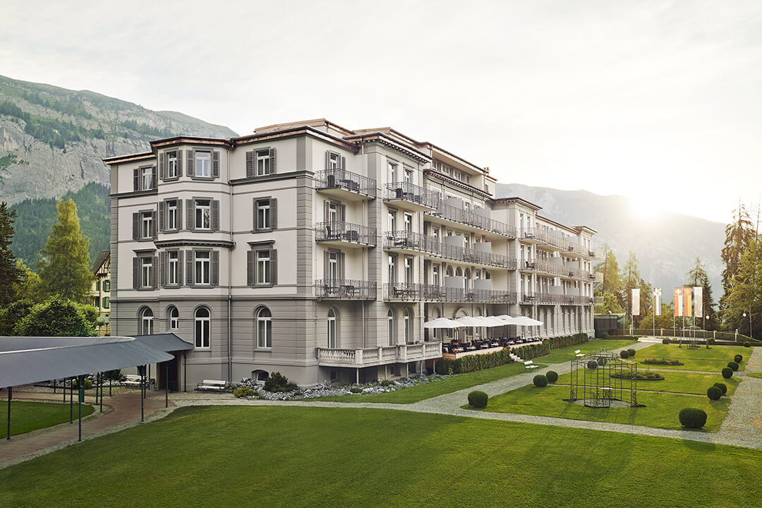 „Frații Dedeman” au achiziționat un hotel de lux vechi de aproape 150 de ani din Alpii elvețieni