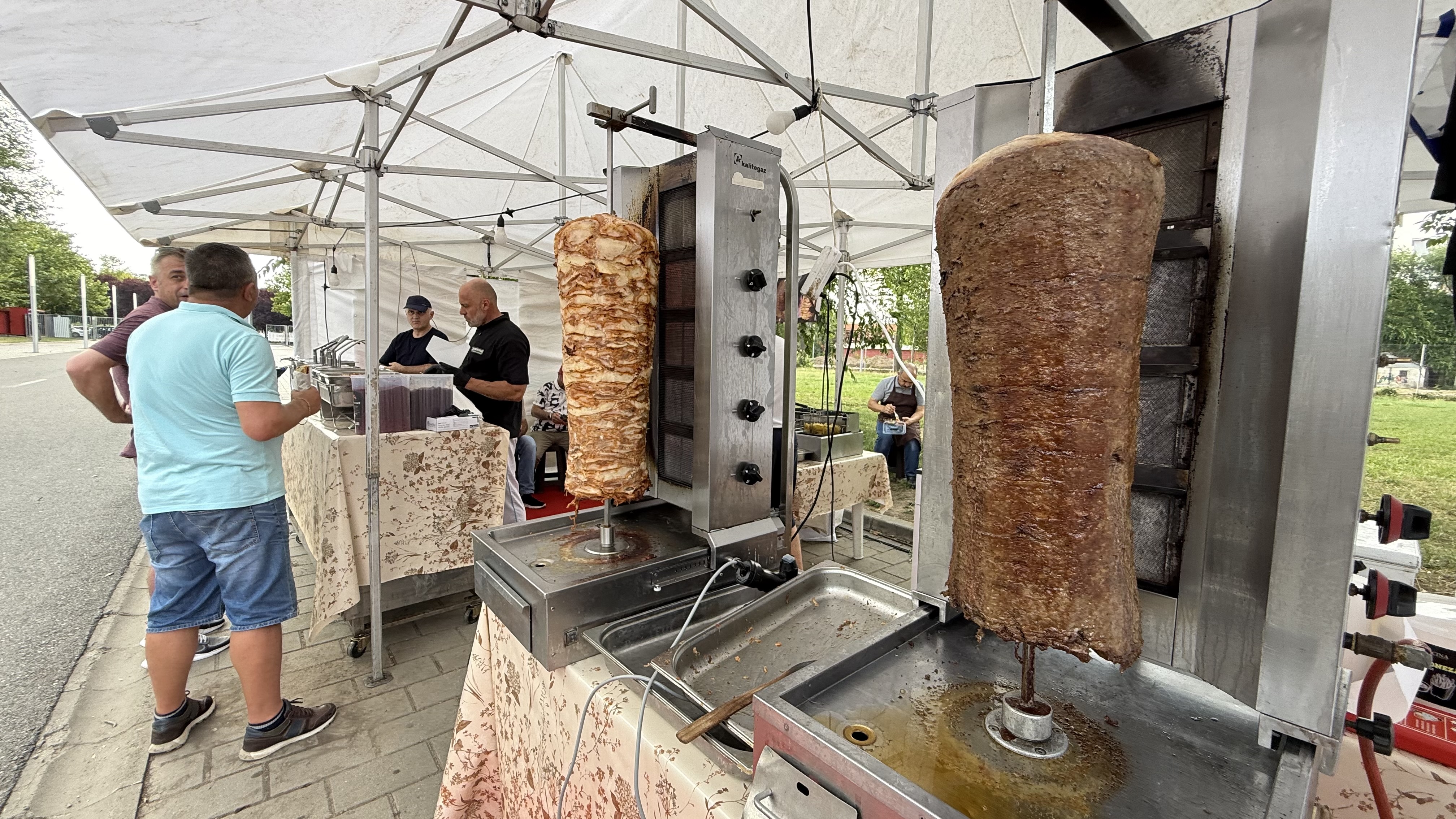 Cât costă șuberekul și kebabul la Festivalul Turcesc de la Arena Națională. Baclavaua e la mare căutare