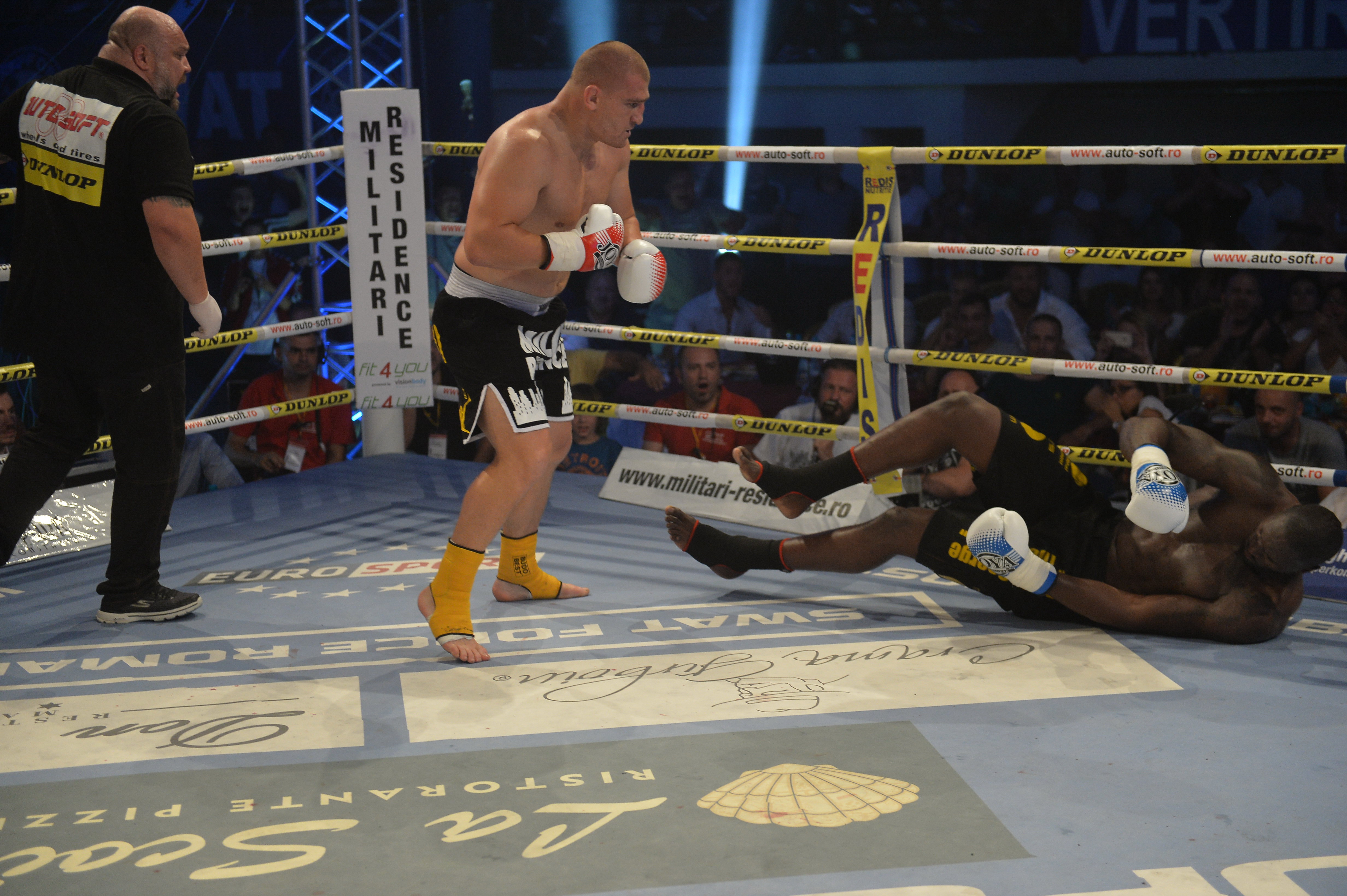 SUPERKOMBAT CONSTANȚA: Cătălin Moroșanu l-a distrus pe gigantul de 2,07 metri / REZULTATE & GALERIE FOTO & VIDEO