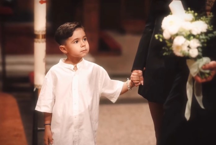 Carmen Grebenișan și-a botezat băiețelul. Imagini emoționante de la ceremonia lui Kadri