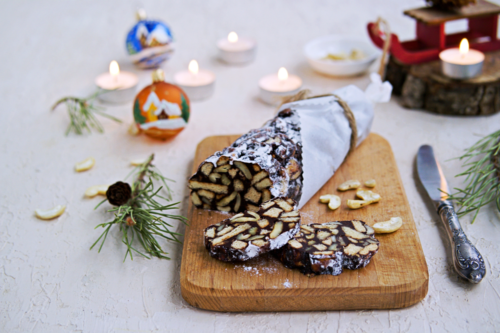 Salam de biscuiți - rețete delicioase pentru masa de sărbători