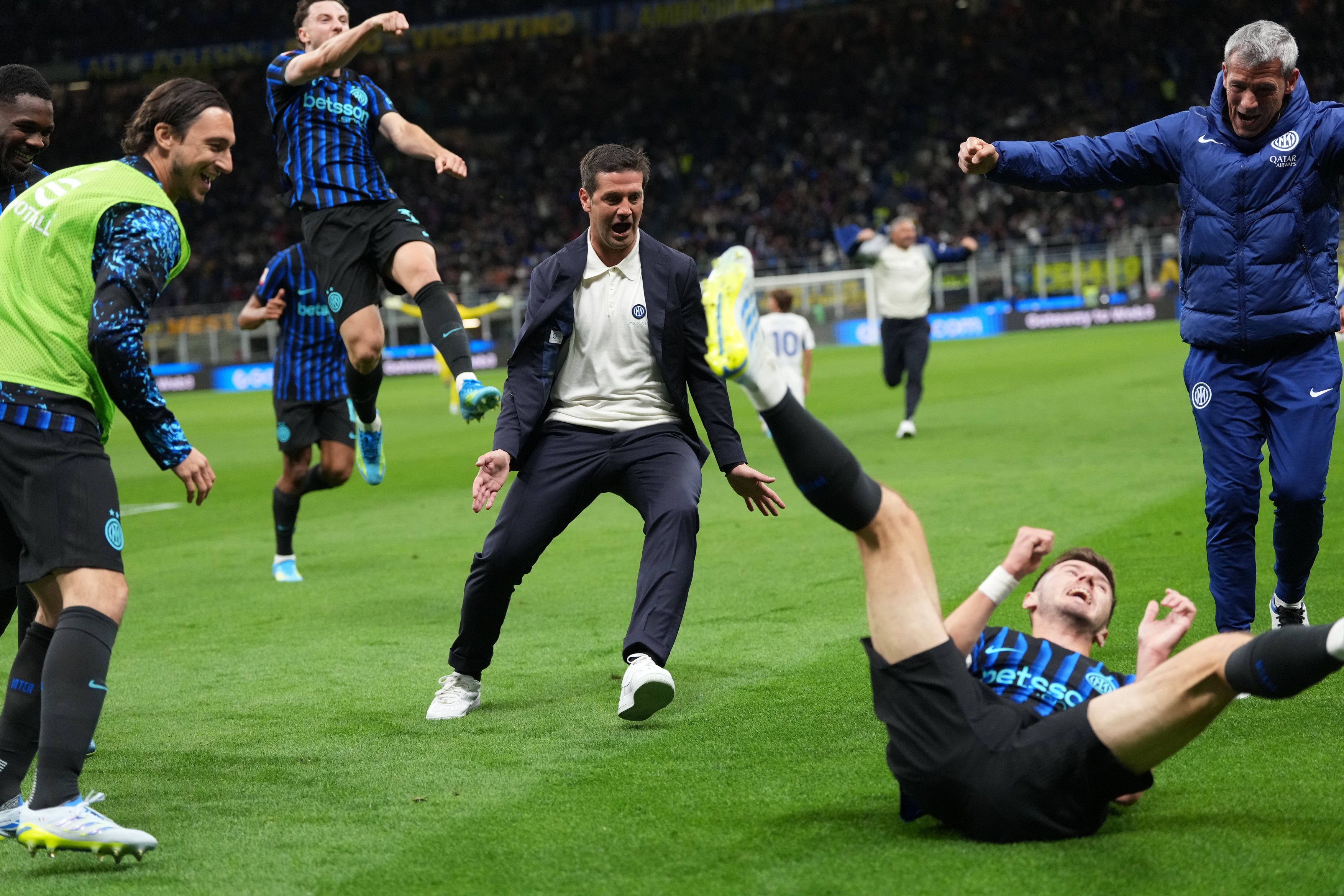 Ce a spus Smiley despre Cristi Chivu: „În umbră”. A văzut din tribune meciul Inter - Parma, care l-a făcut campion în Italia pe antrenorul român
