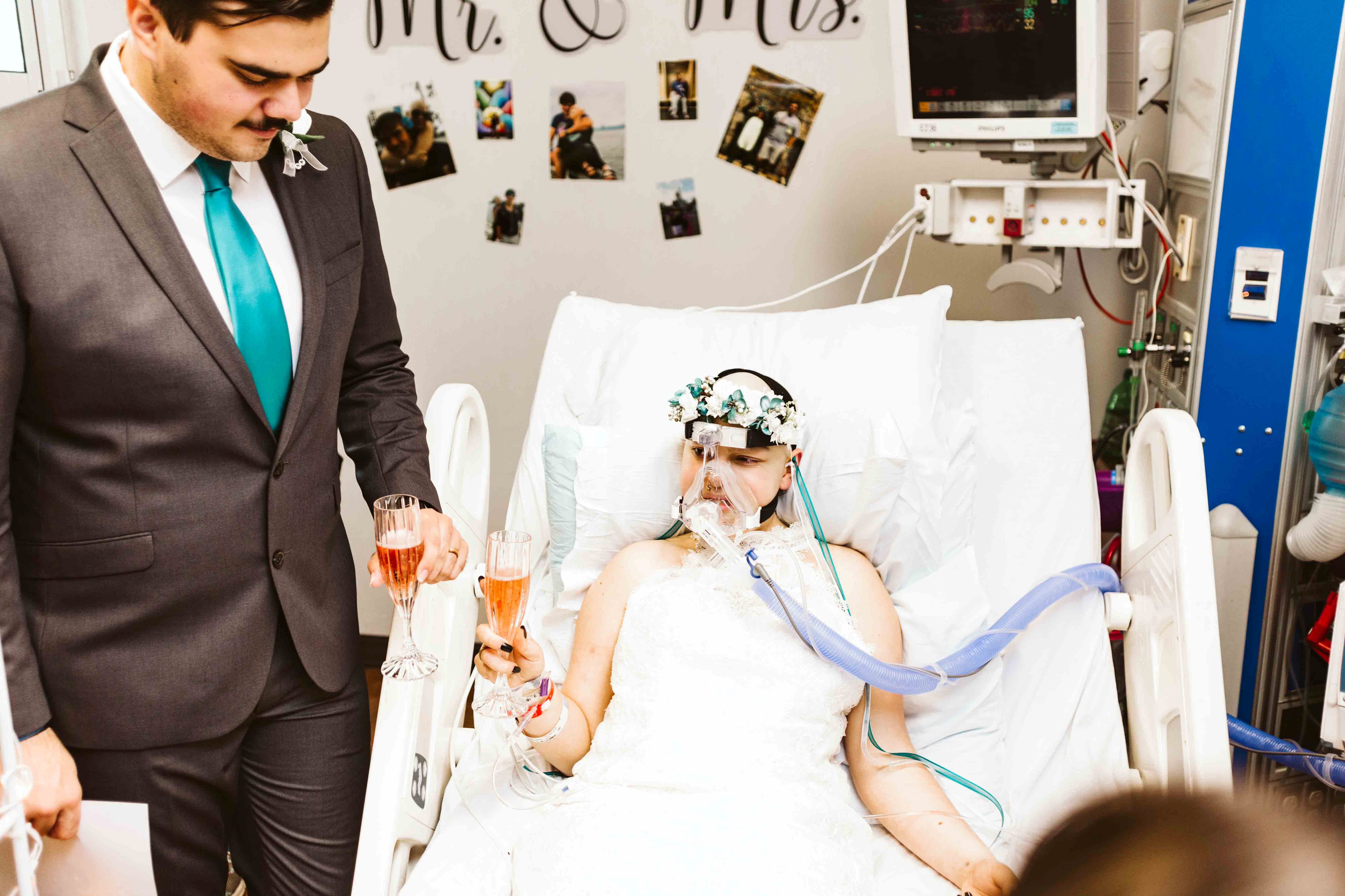 FOTO | O tânăra bolnavă de cancer a avut parte de nunta visurile ei cu trei zile înainte să moară