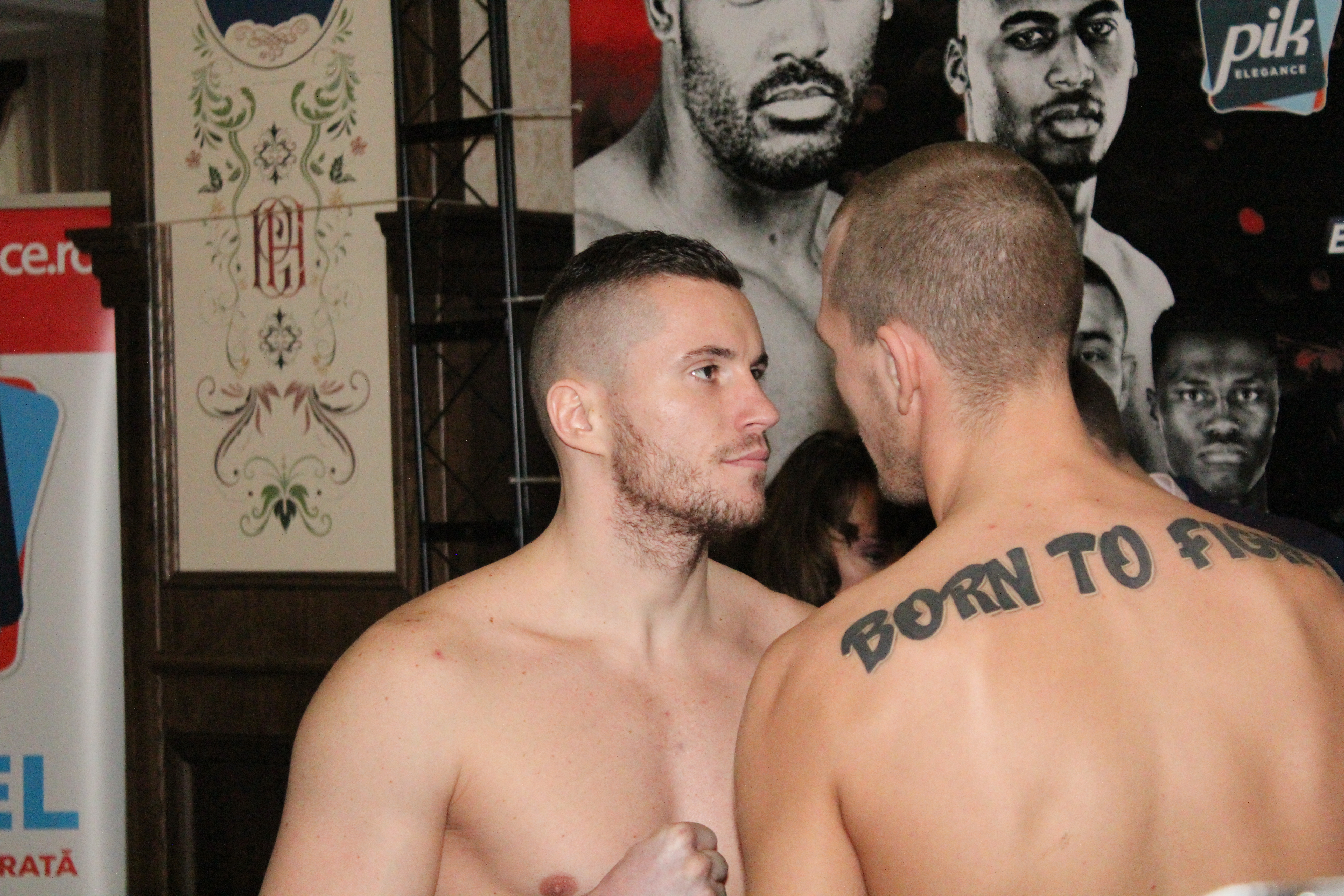 Luptătorii de la Superkombat Ploiești s-au confruntat pentru prima dată la cântarul oficial / GALERIE FOTO