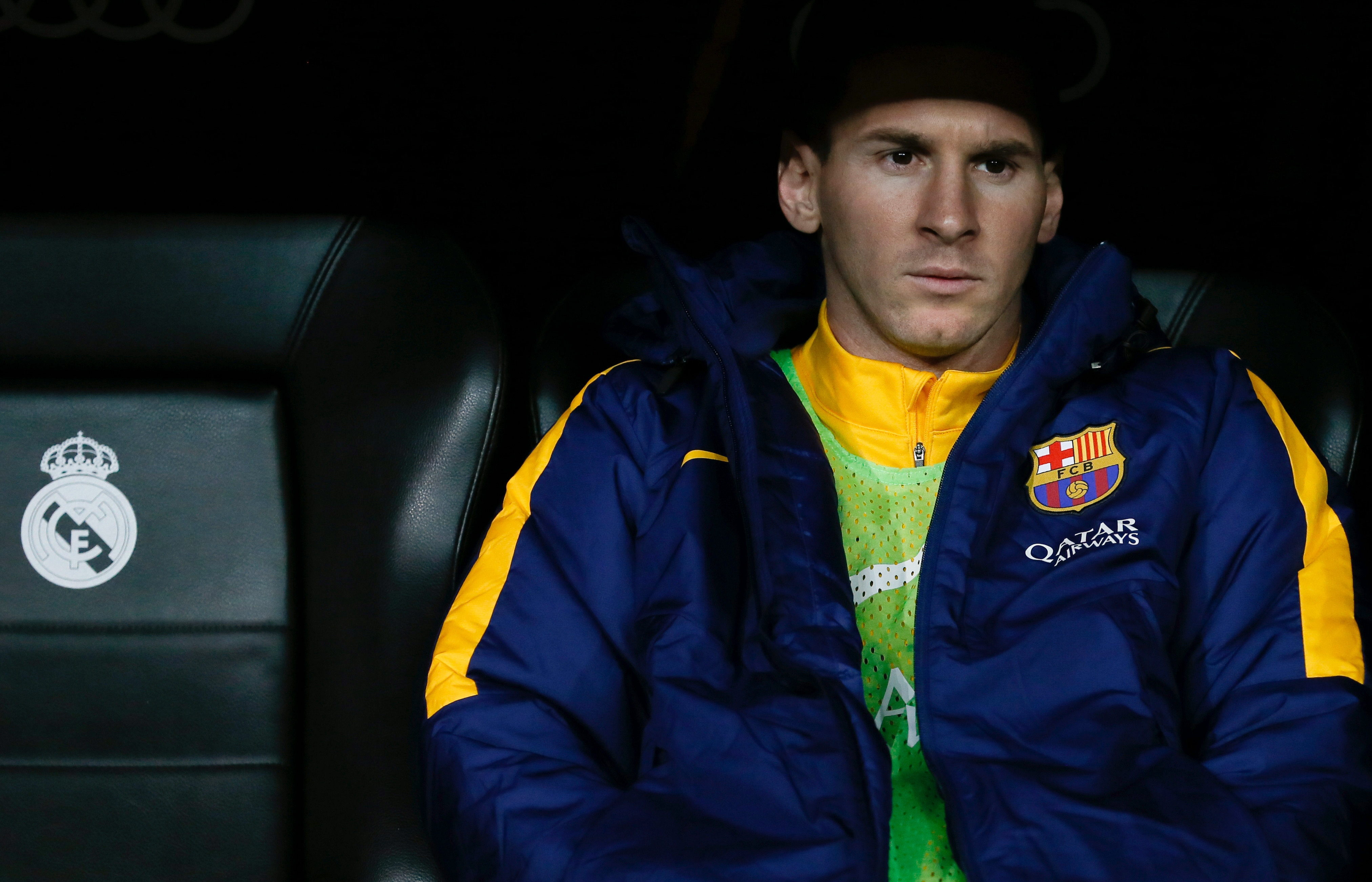 Real - Barcelona 0-4! CatastroREAL! ^Solo catalan: Suarez x 2, Neymar, Iniesta! Liverpool s-a distrat la City. Derby-ul Greciei, abandonat!