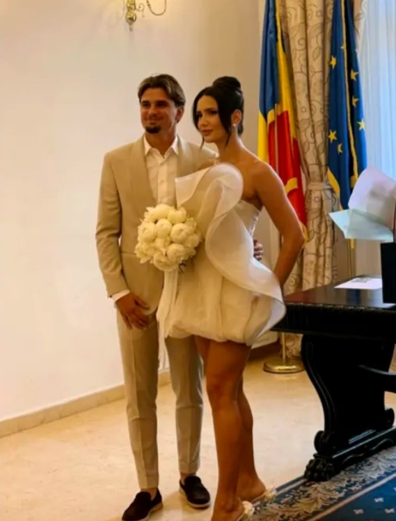 Cât costă rochia purtată de Elena Hagi la nunta lui Răzvan Marin cu Crina. Soția lui Ianis Hagi e însărcinată în opt luni