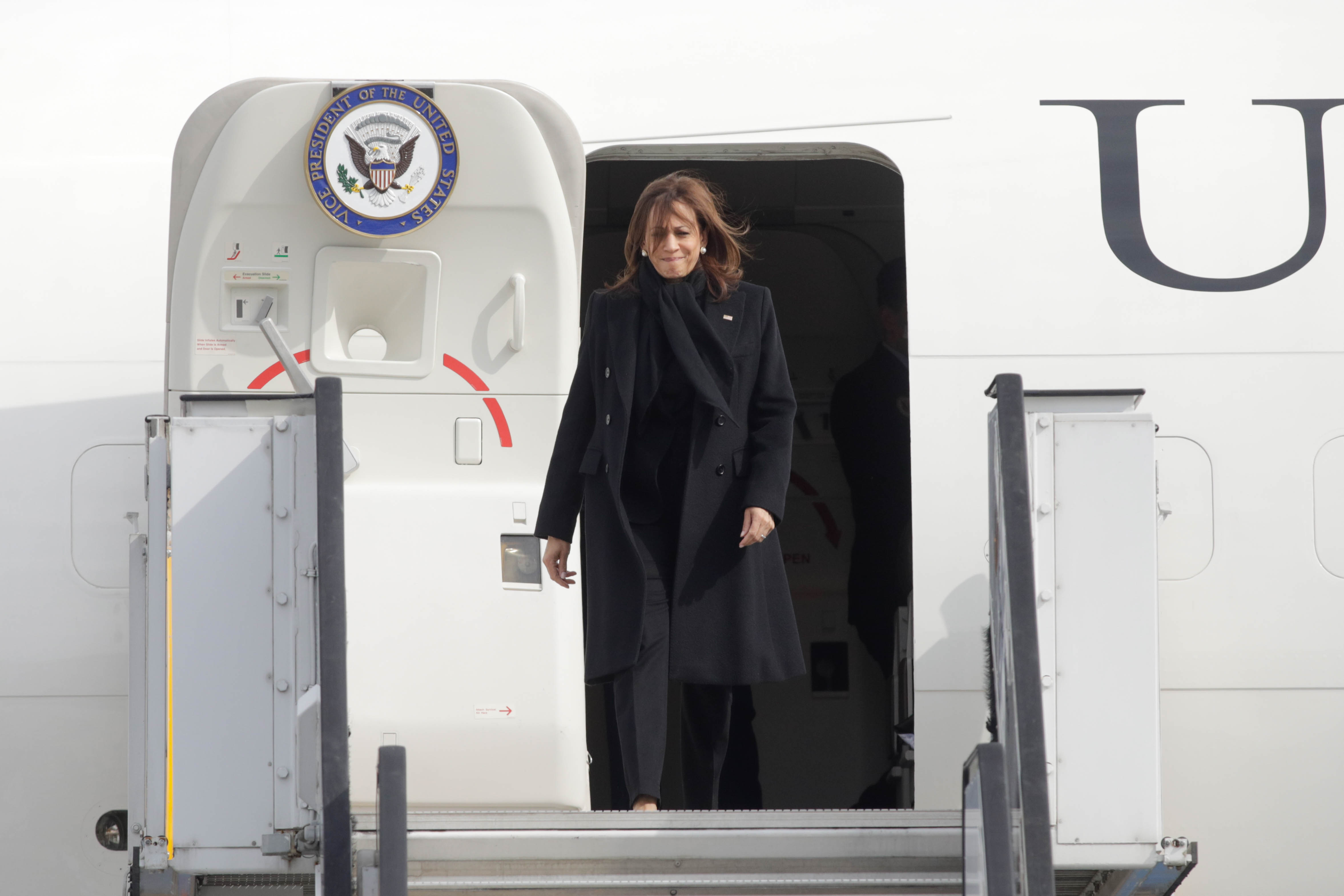 Kamala Harris, vicepreședinta SUA, mesaj pentru români: „Am văzut cum ați primit refugiați și știm greutățile pe care le întâmpinați. Ați arătat așa mult curaj”