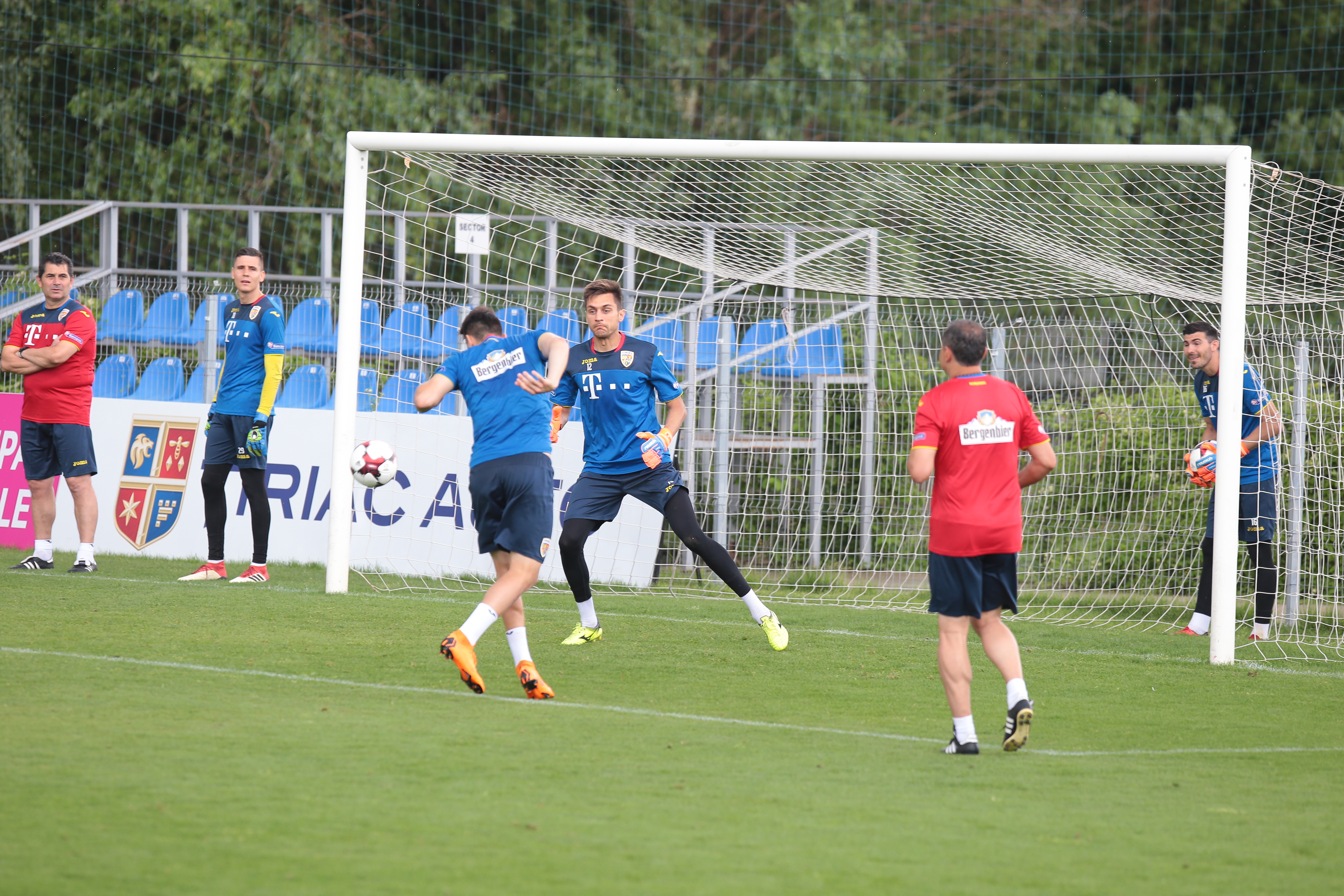Amical România - Finlanda 2-0. Lobonț a intrat în minutul 87. ”Pisica” s-a retras victorioasă | FOTO & VIDEO