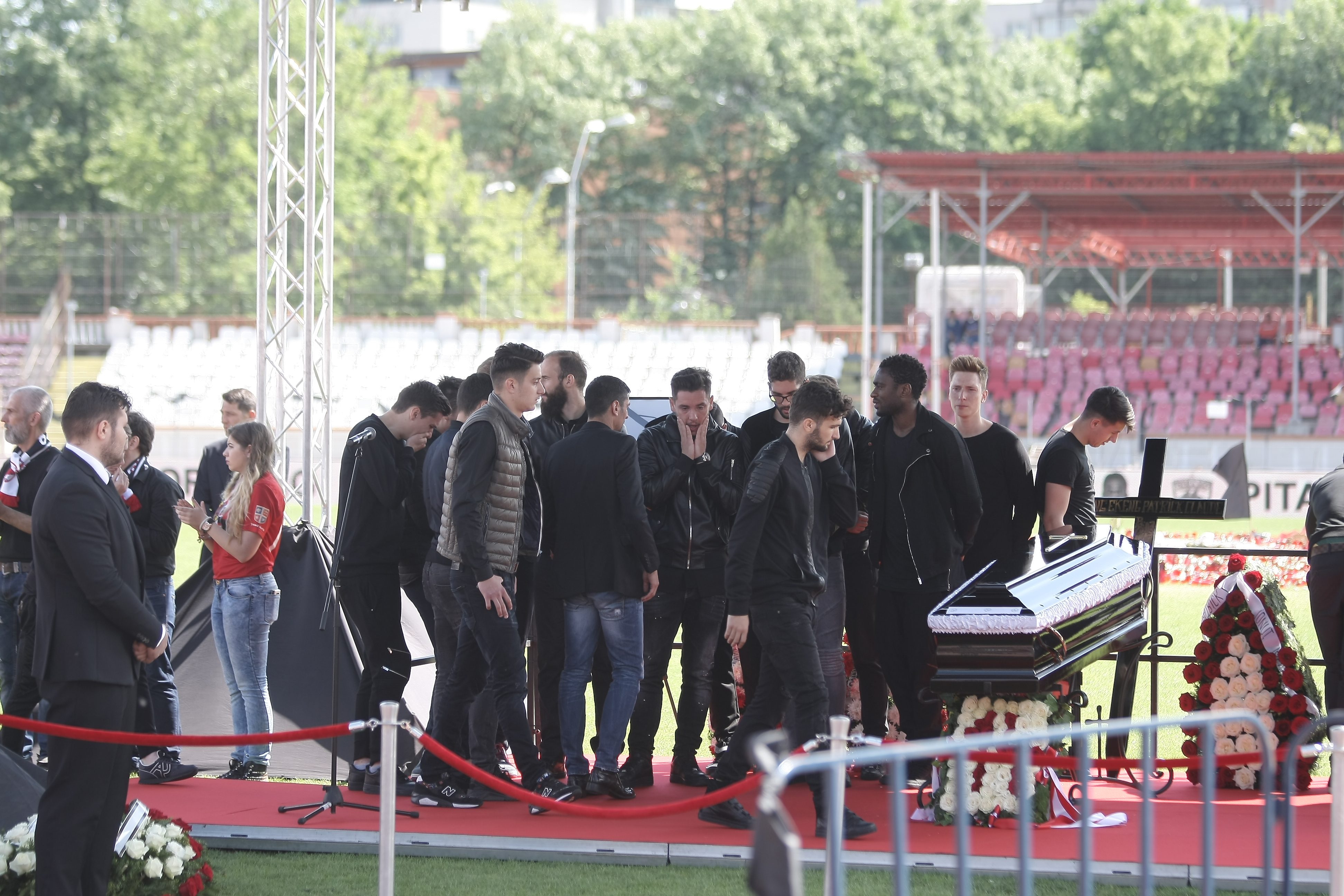 EXCLUSIV / Fratele lui Patrick Ekeng, dezvăluiri în premieră despre decesul fotbalistului. ”Nu stăm noi la mila banilor lui Dinamo. Suferim în tăcere”