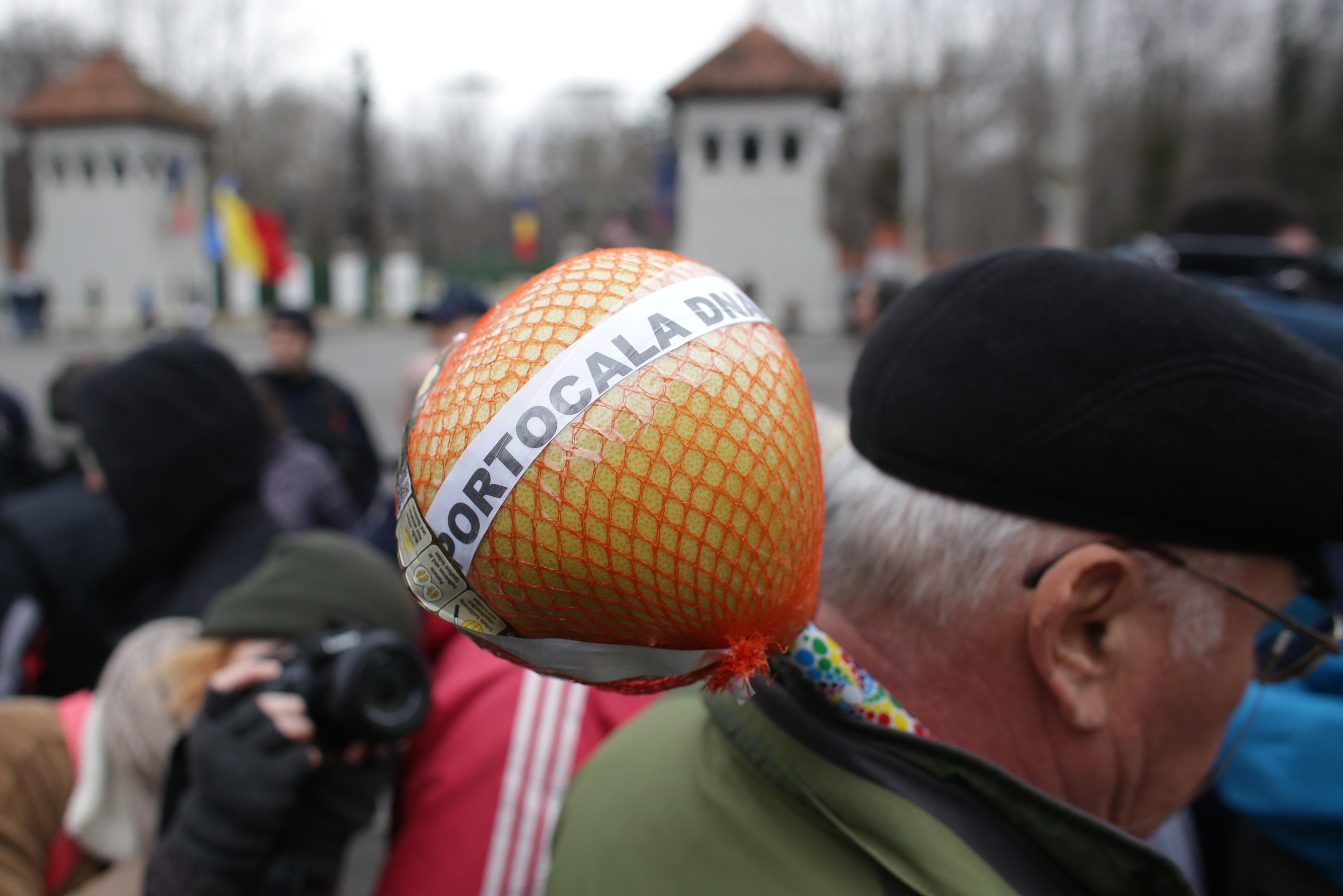 FOTO. Protest împotriva lui Iohannis la Palatul Cotroceni. Se cere anchetarea lui Kovesi