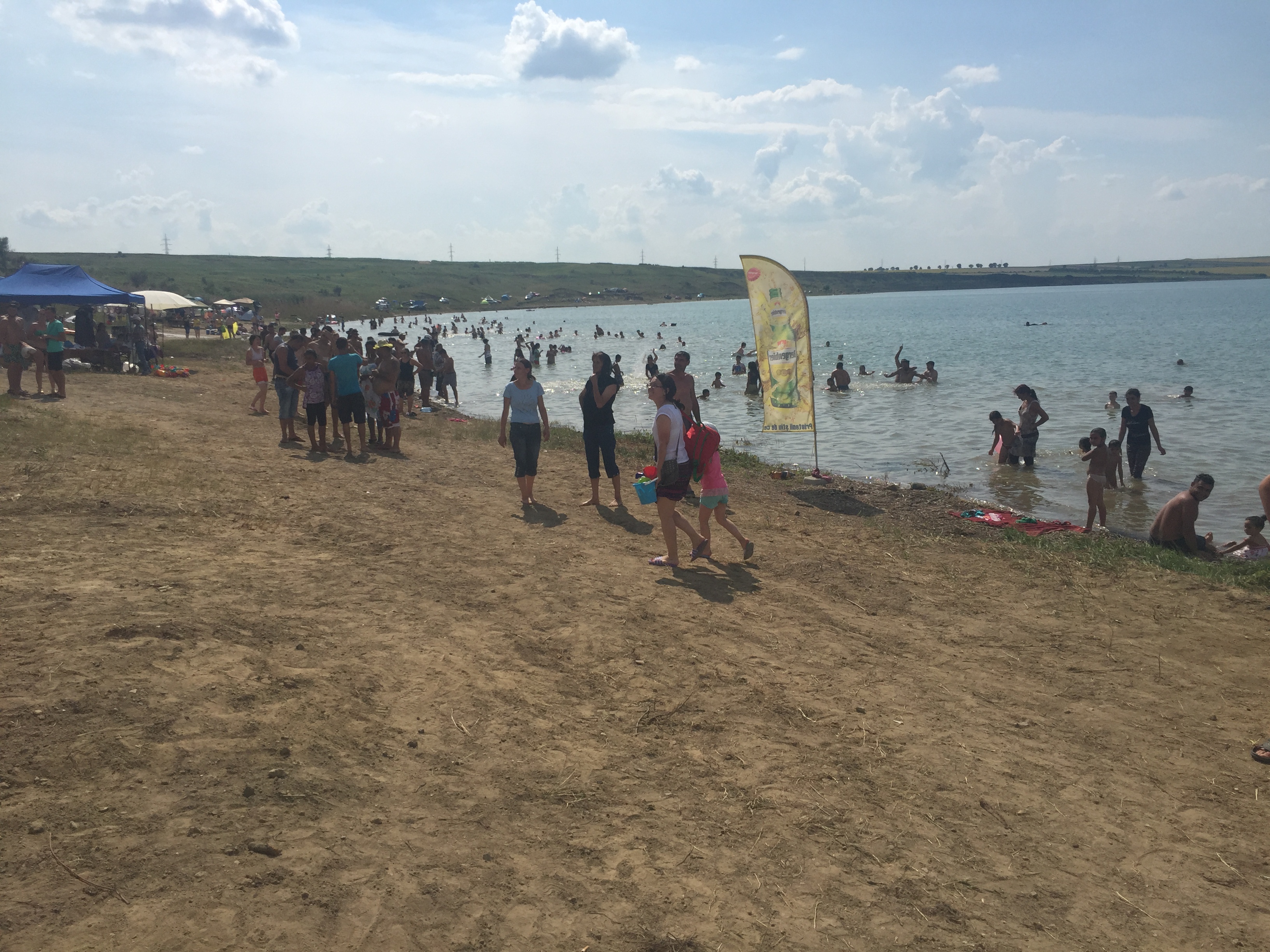 Ce Mamaia? Botoșănenii au propriul «litoral» la malul Prutului!