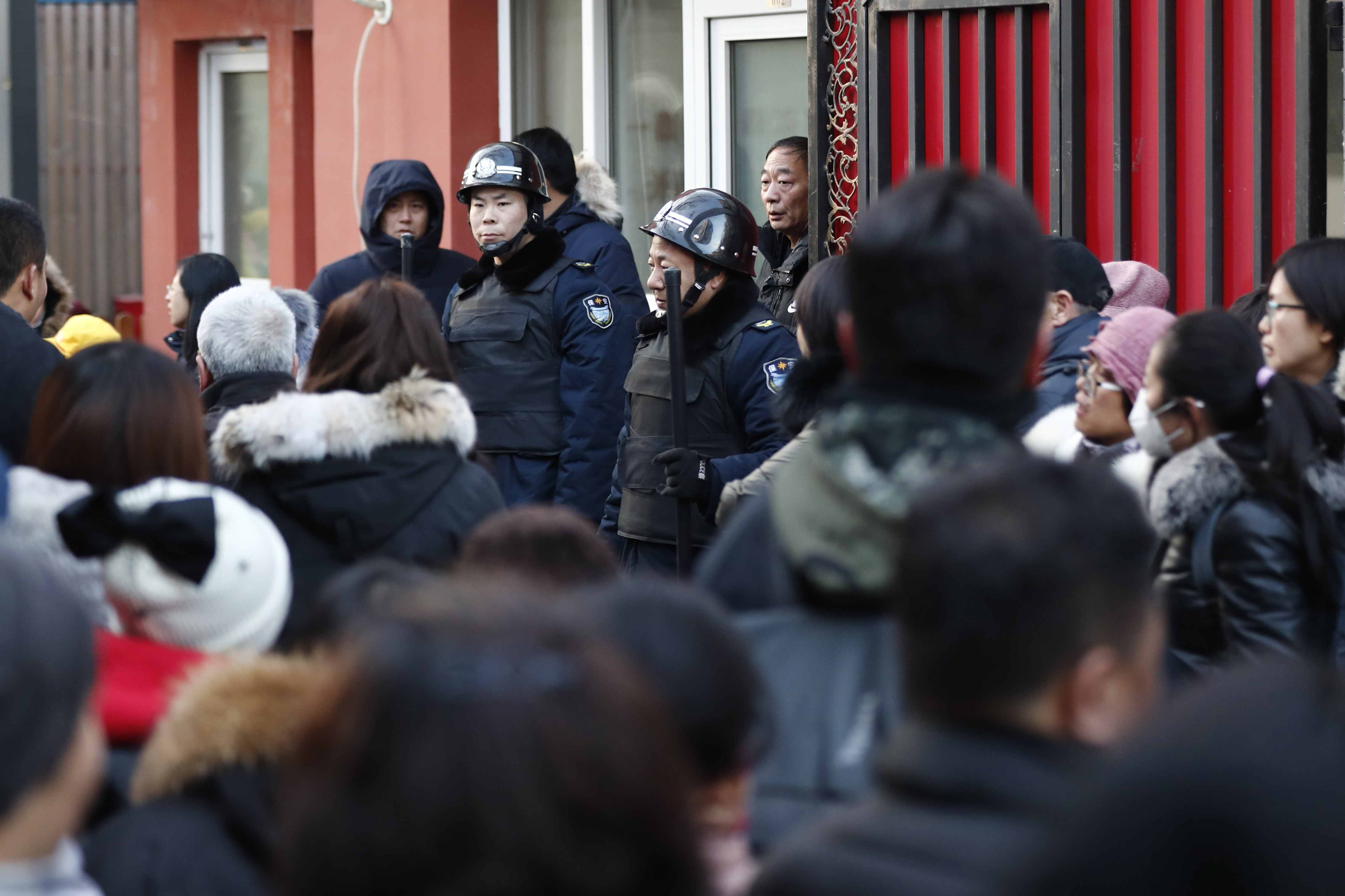 FOTO & VIDEO / Atac cu ciocanul la o şcoală din China. Peste 20 de copii au fost răniţi