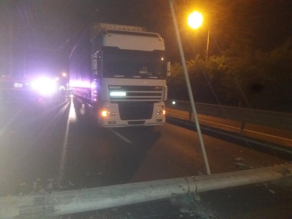 FOTO/ Criminalul care și-a ucis soția și apoi a încercat să se sinucidă a fost operat. Medicii spun că operația a fost un succes