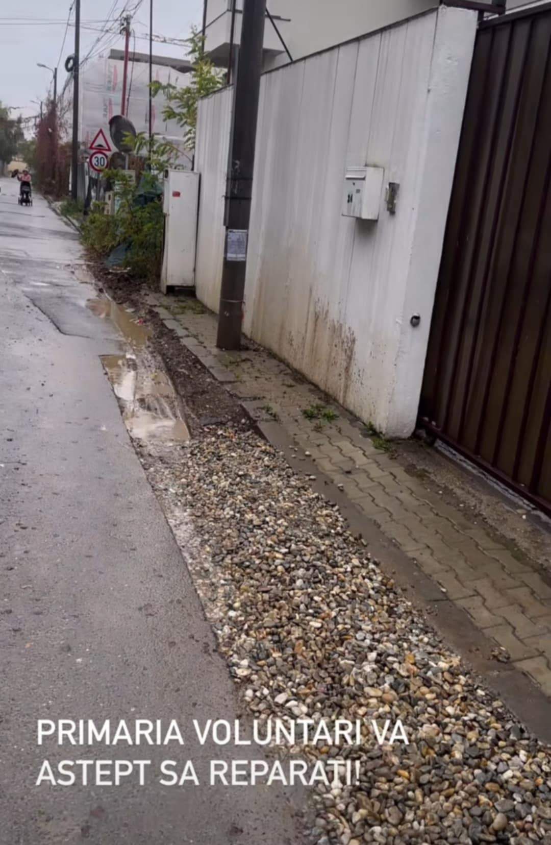 Andreea Bălan a răbufnit după ce a văzut ce s-a întâmplat în fața casei sale. „Primăria Voluntari, vă rog să veniți să reparați această mizerie!”