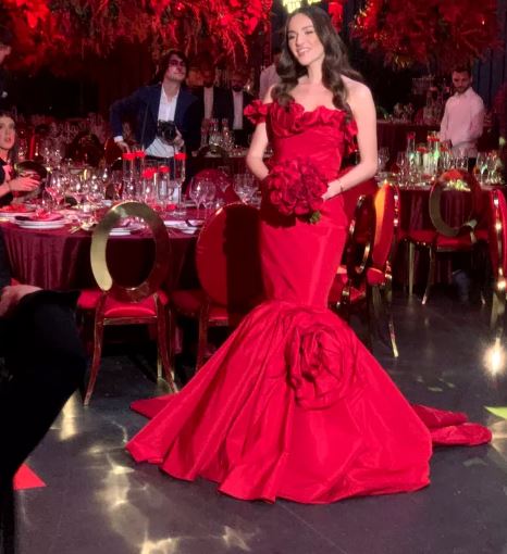 Elena Tănase, soția lui Ianis Hagi, ținute de 25.000 de euro la cununia civilă. Cum a arătat cea de-a doua rochie