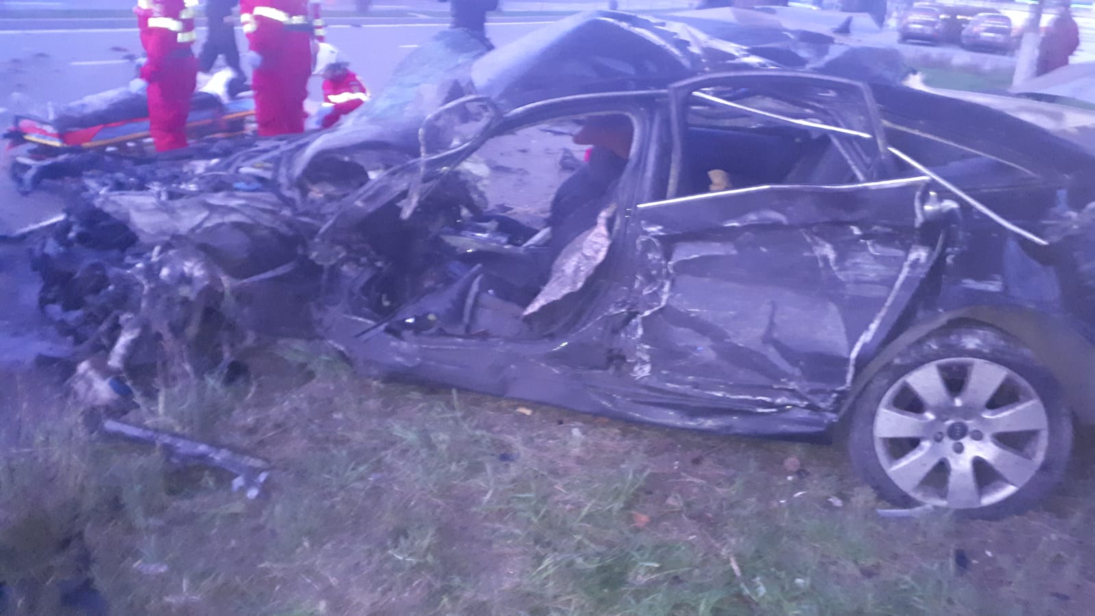 Două persoane au murit într-un grav accident auto, lângă gara din Târgu Mureş (FOTO)
