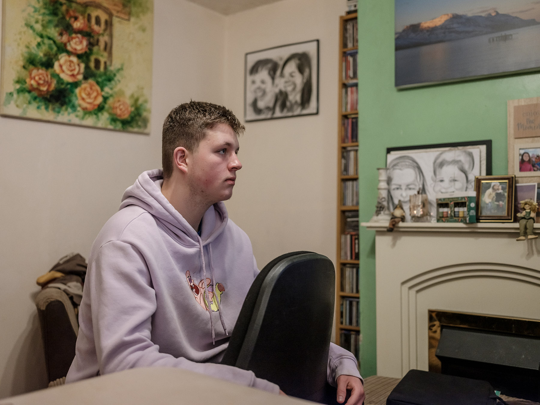Istoria unei familii de români care lucrează în sistemul medical britanic: „Expresia aia «De ce-ai plecat?» «De foame!» e adevărată. Am plecat de foame”
