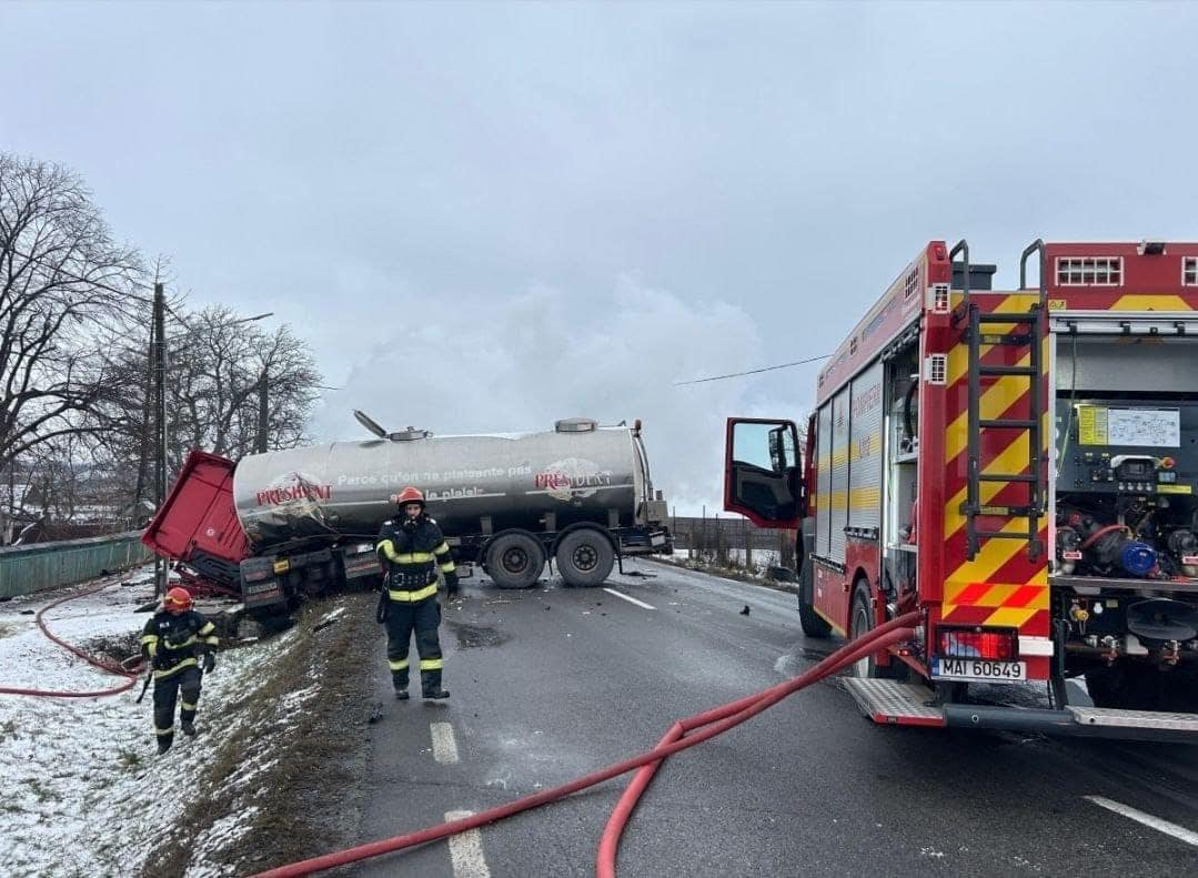 Filmul accidentului de la Forăști, Suceava, unde o familie întreagă a murit de Crăciun într-un BMW distrus de un TIR