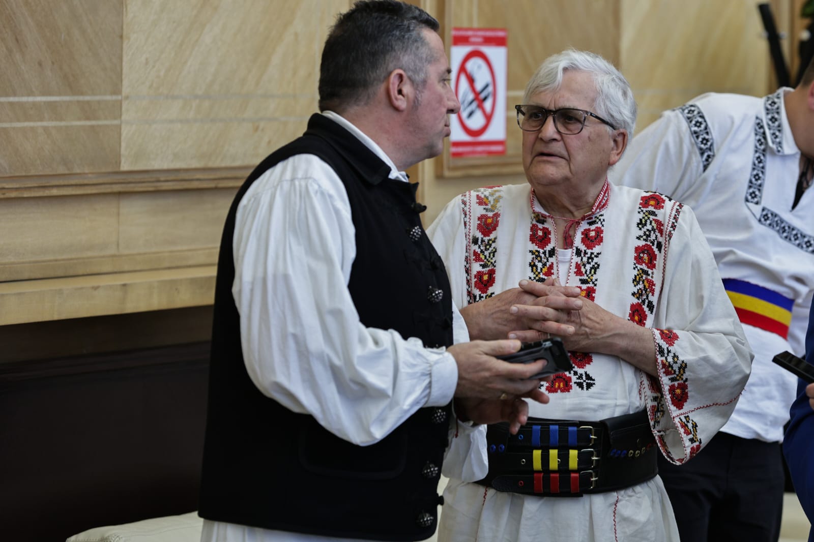 „Hristos a Înviat!” a răsunat sâmbătă la miezul nopții în întreaga Românie. „Un dar al iubirii lui Dumnezeu pentru noi toți”