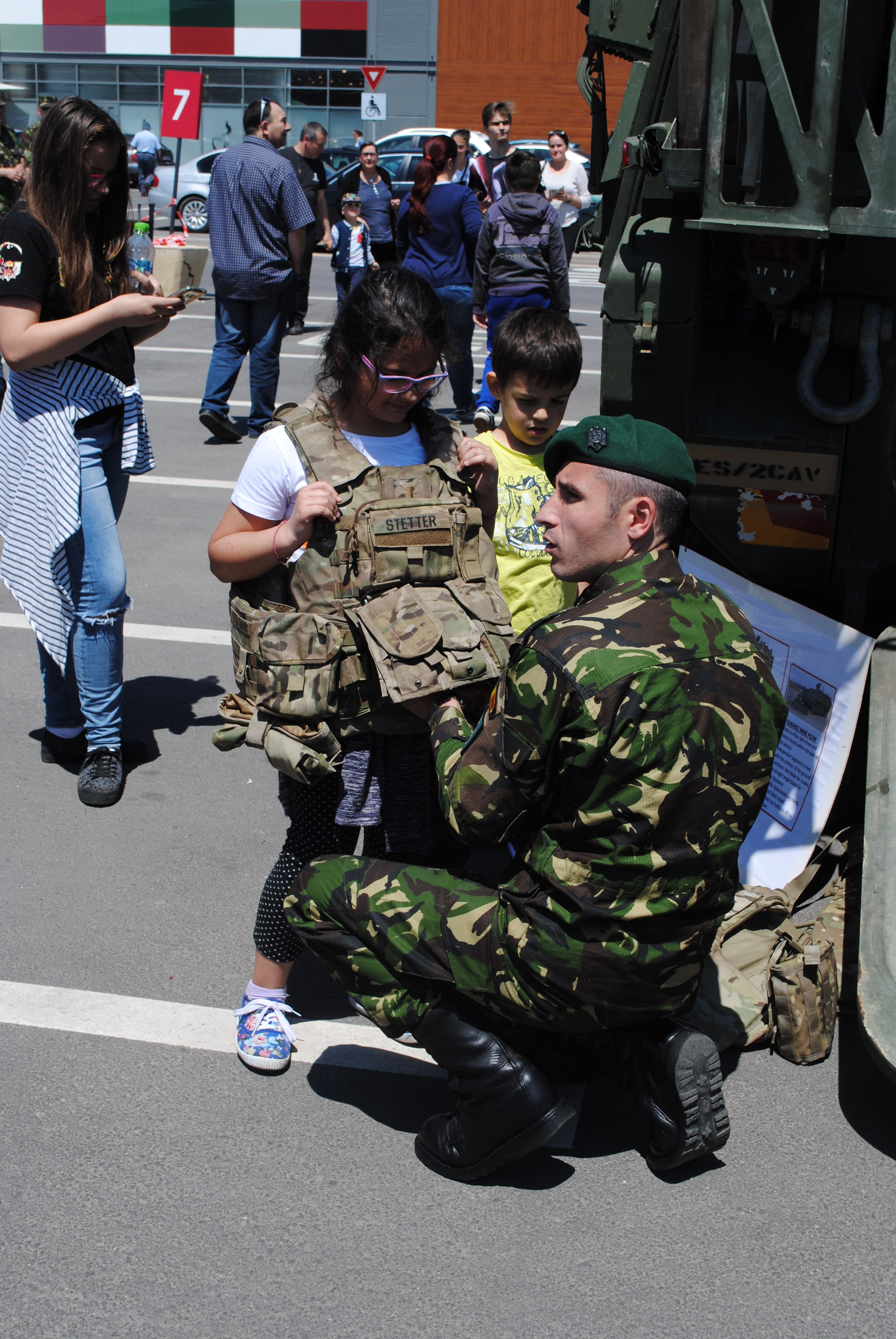 Soldații americani și-au etalat armele la Brașov
