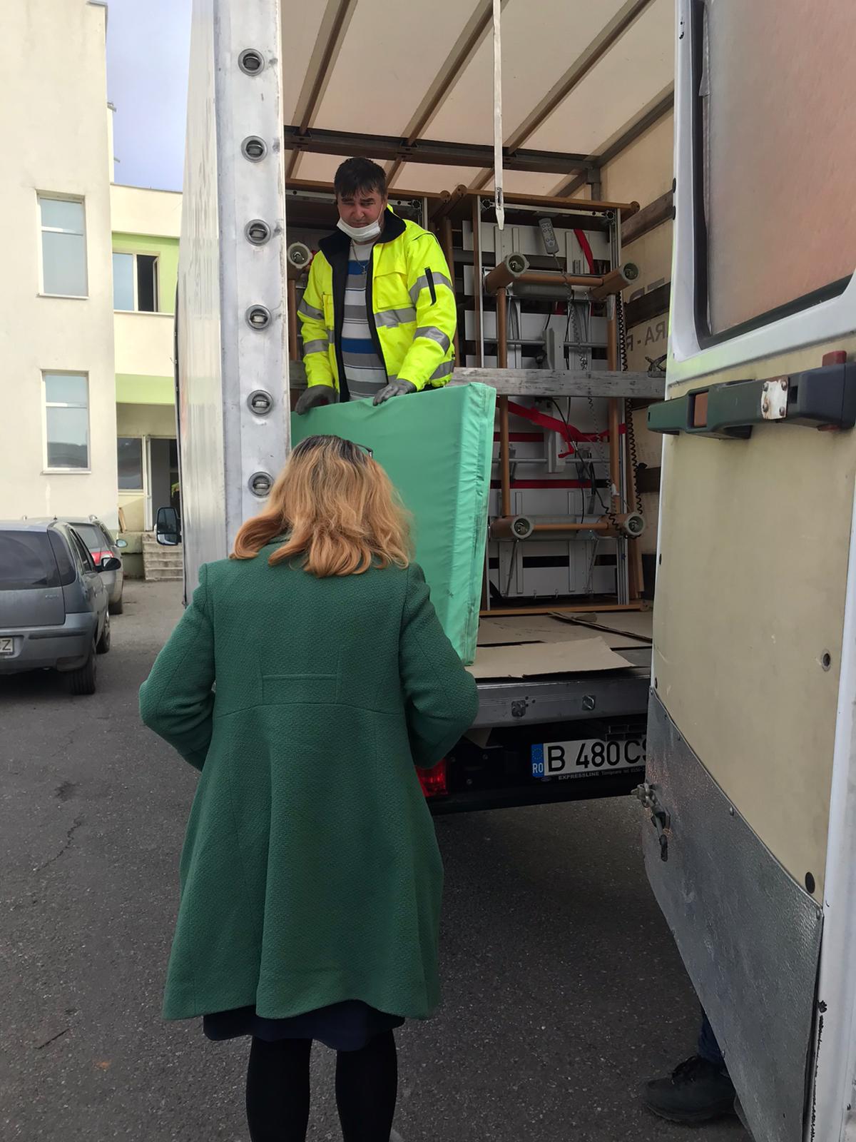 13 paturi de la un azil de bătrâni din Austria au ajuns la bolnavii de Covid din Timișoara. ”Sunt vechi, dar sunt foarte bune”