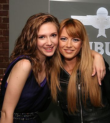 De cât timp își doreau Elena Gheorghe și Adela Popescu să cânte împreună: „Parcă suntem într-o continuă perioadă de liceu”