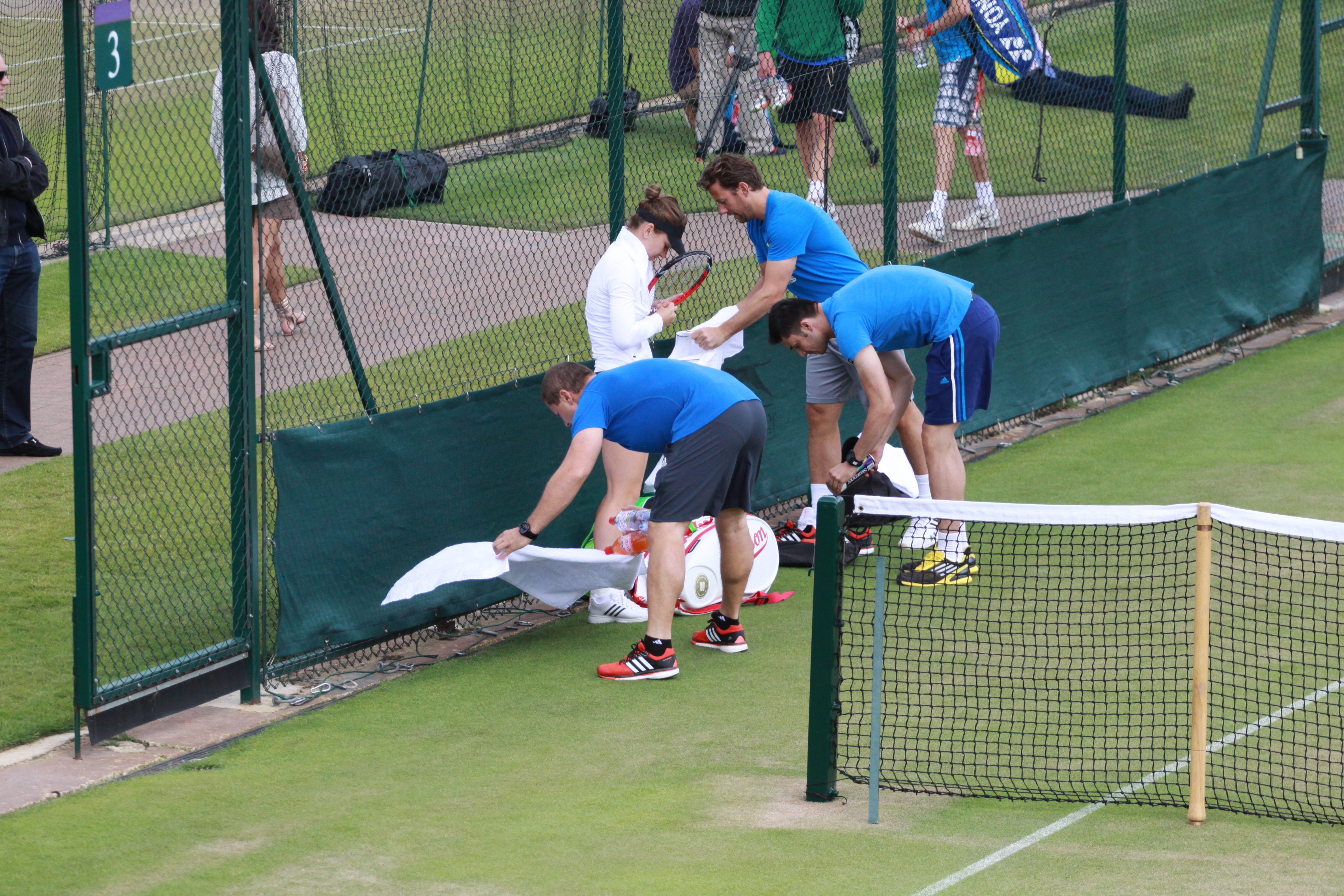 GALERIE FOTO/ Simona Halep s-a antrenat sub privirile lui Țiriac