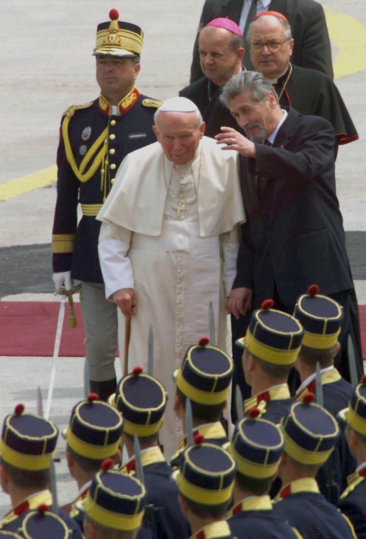 Ce a simțit Adrian Mutu când s-a întâlnit cu Papa la Vatican, în anul 2001: „Au fost cinci secunde”