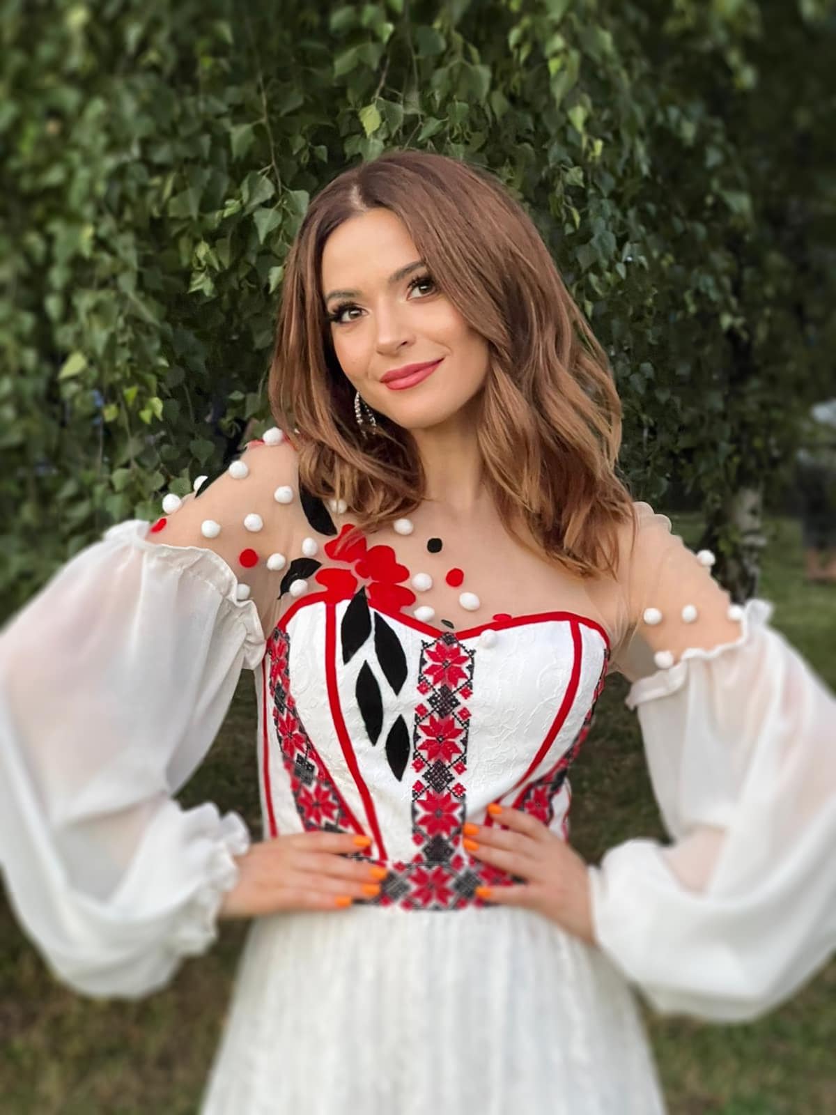 Cine e și cu ce se ocupă Raluca Diaconu. Sora lui Theo Rose are 36 de ani: „Au fost oameni care au crezut în mine, în talentul meu”