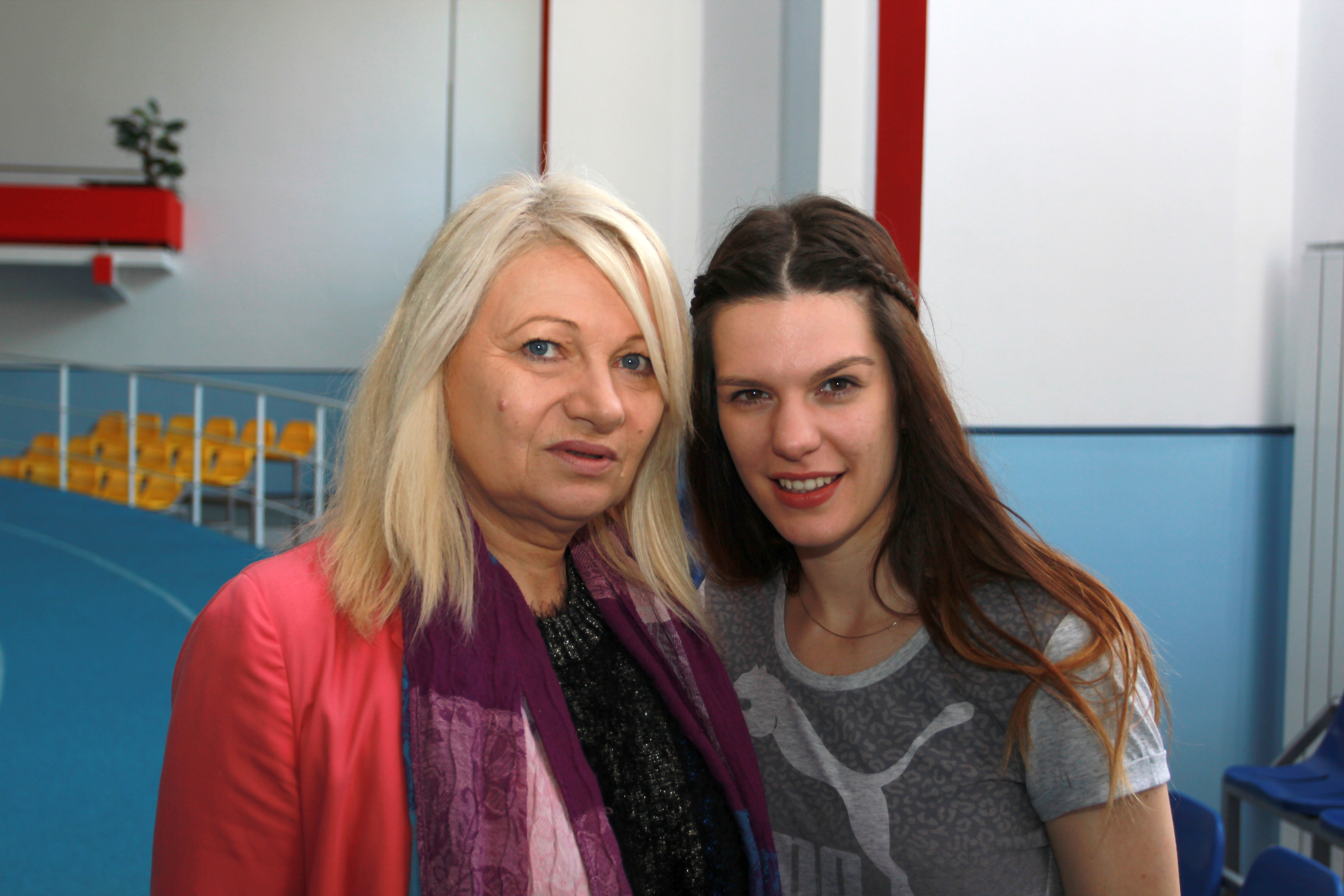 Alina, atleta care îţi alină privirea. Ea e cea mai frumoasă stelistă / GALERIE FOTO&VIDEO
