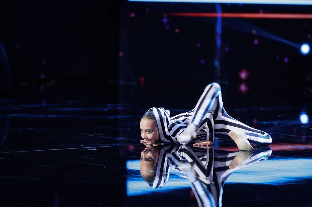 Povestea emoționantă de viață a Antoniei Voroneanu de la „Românii au talent” 2026. S-a apucat de contorsionism după ce și-a pierdut tatăl și a făcut show la Pro TV