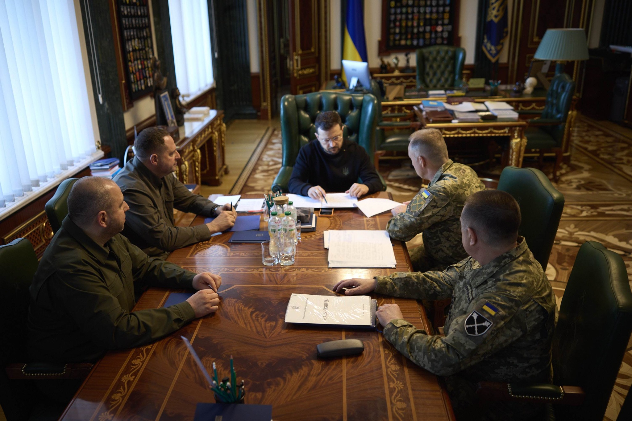 Ucraina e gata să accepte cedarea teritoriilor ocupate de Rusia, în schimbul aderării la NATO, scrie Financial Times
