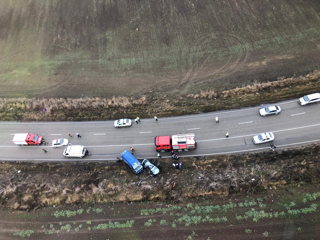 Accident înfiorător în Constanța, în Ajunul Crăciunului. Trei oameni au murit pe loc / FOTO&VIDEO