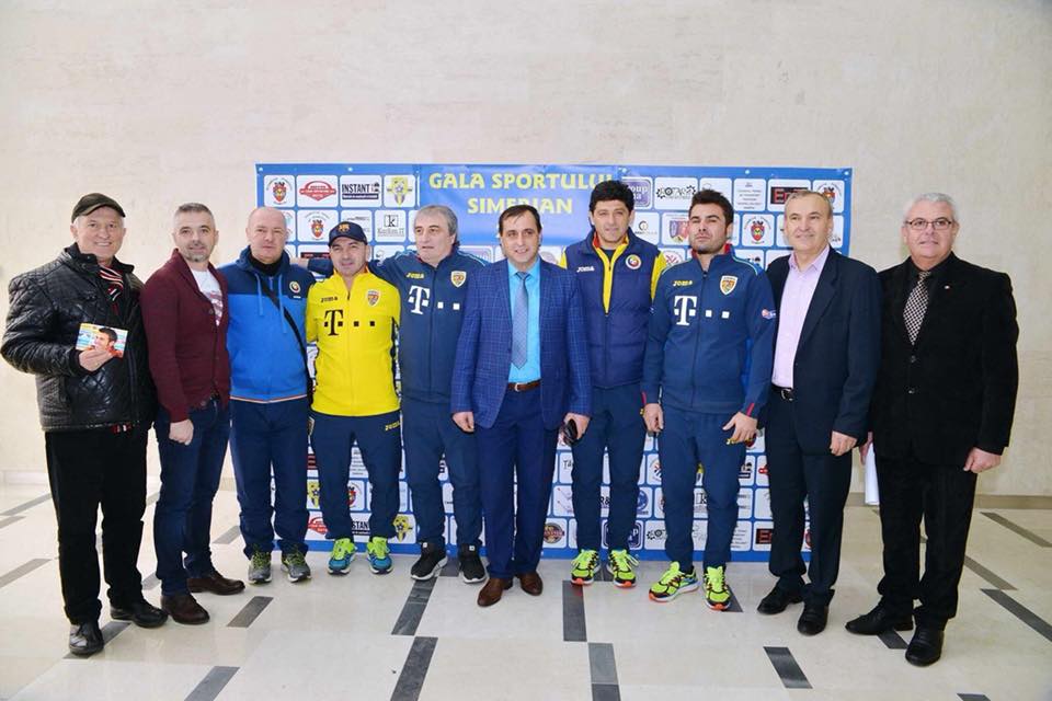 Adrian Mutu, agent electoral pentru Răzvan Burleanu. Fostul internațional, prezent la ”Gala sportului simerian 2017” | VIDEO