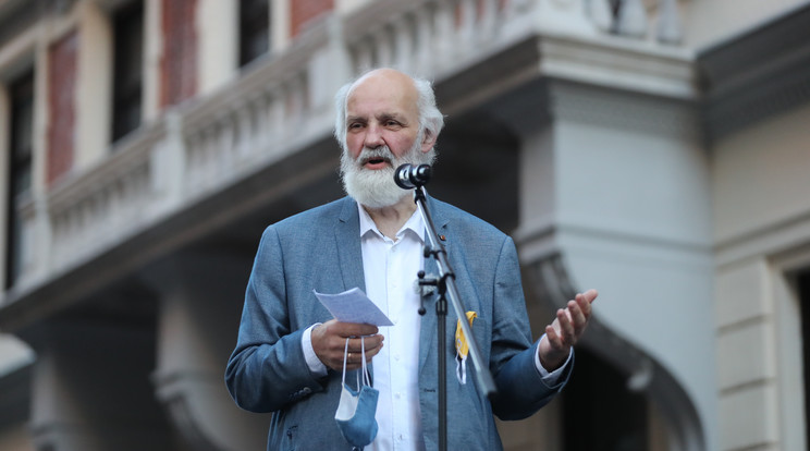 Most érkezett a hír: kiengedték az előzetesből Iványi Gábor egyházának gazdasági igazgatóját