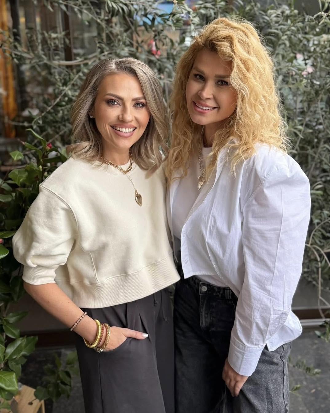 Cine este Oana Tomoiagă de la Asia Express, sezonul 9. Prietena Mirelei Vaida are o carieră în muzica populară