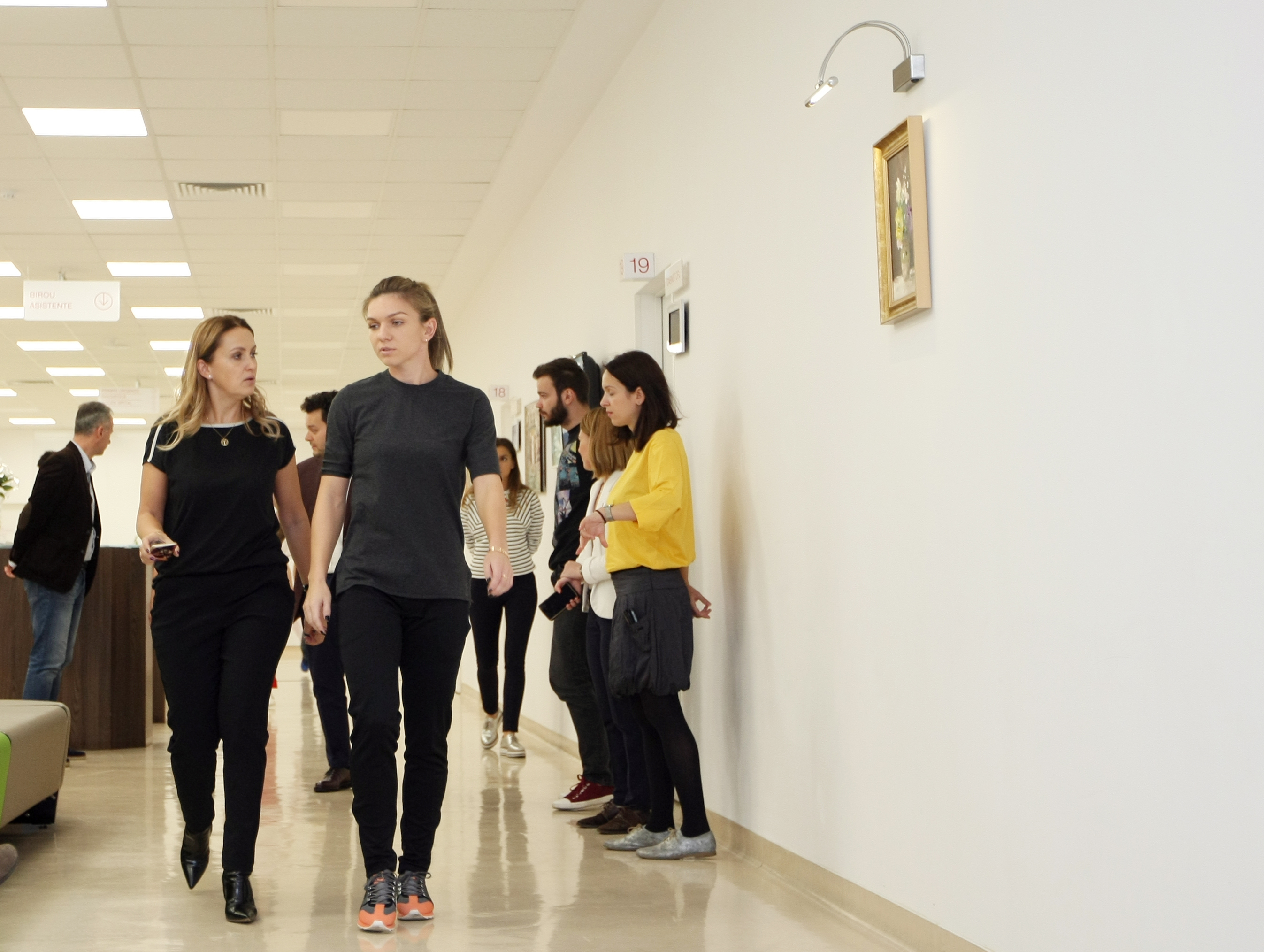 Simona Halep nu suflă în fața lui Ion Țiriac: ”Nu mă antrenez cât ar trebui”! Își oblojește rănile și fuge cu Costa peste hotare / GALERIE FOTO