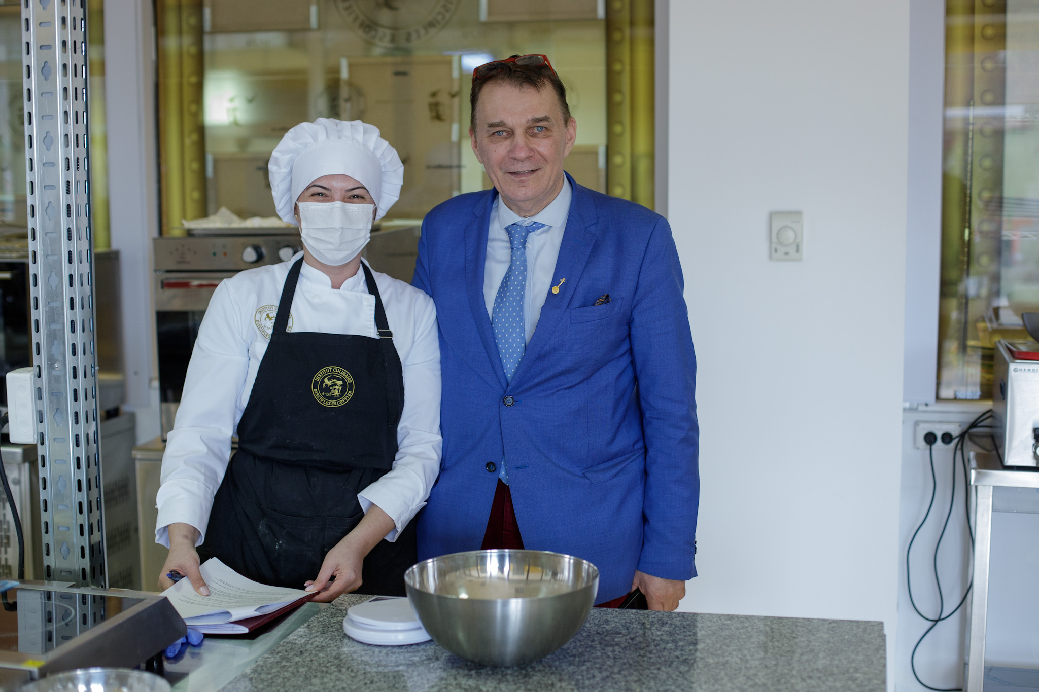 Românul care s-a întors din Franța și vrea să facă primul restaurant cu stele Michelin: „Cum vreți să progresăm, când noi mâncăm același lucru: șnițele, piept de pui, mici?”