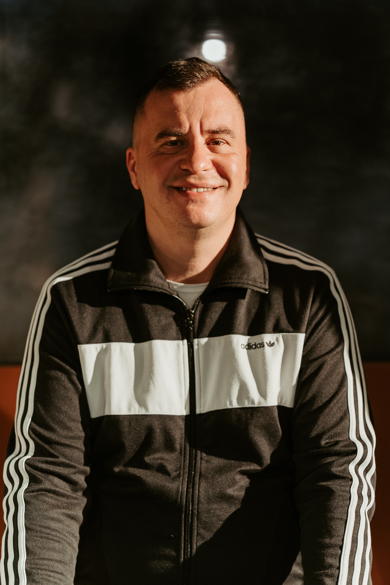 Romanul cult „Muzici și faze” devine spectacol de teatru. Cristian Ban recreează adolescența anilor '70: „Mi-ar plăcea ca lumea să iasă copleșită de la spectacol”