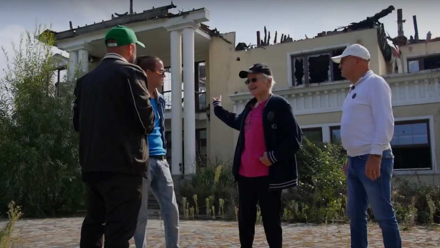 Ce a găsit Irinel Columbeanu în vila din Izvorani: „Irina a rămas cea mai prețioasă amintire a mea”. Casa a ajuns o ruină, după ce a ars 9 ore