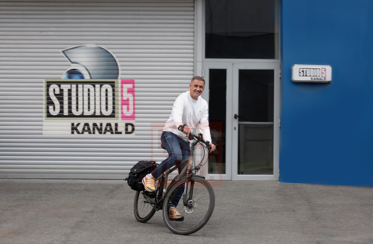 Cum arată „bolidul eco” ce-l duce pe Cosmin Cernat la Kanal D: „Parcurg zilnic 15 kilometri și chiar mai mult”