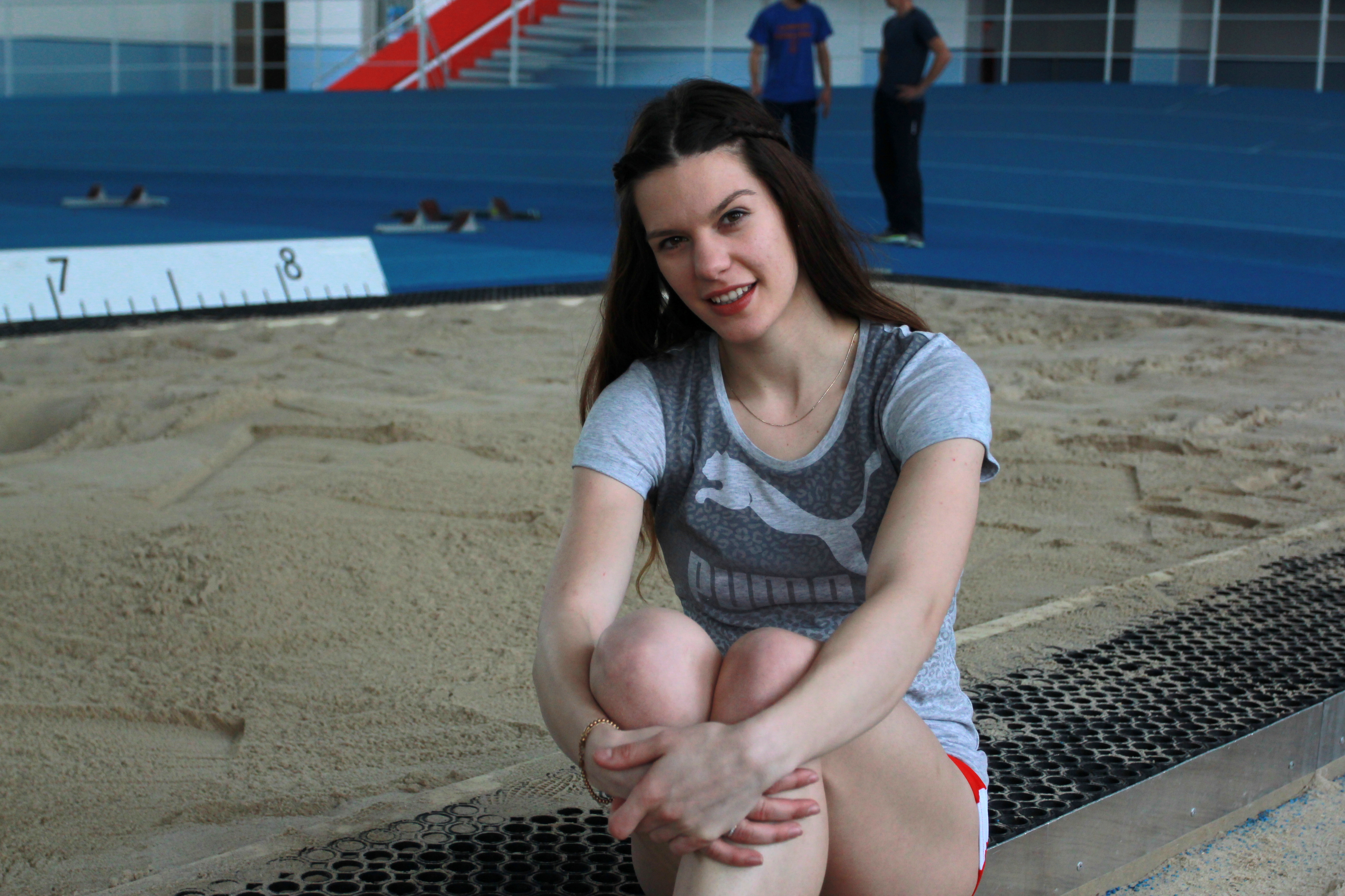 Alina, atleta care îţi alină privirea. Ea e cea mai frumoasă stelistă / GALERIE FOTO&VIDEO