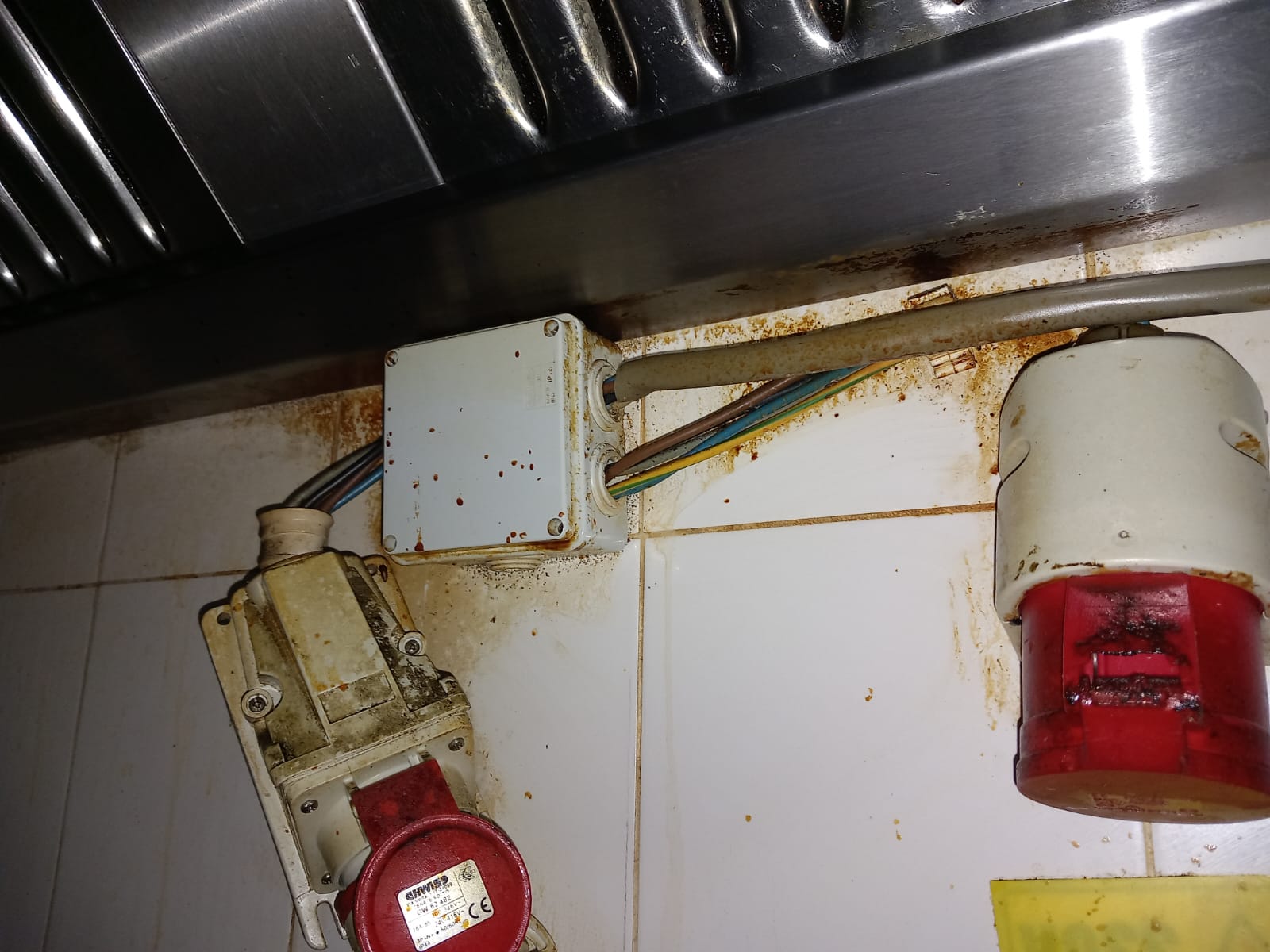 Restaurantul La Marilu din Bucureşti, închis temporar de ANPC, după ce au fost găsite mai multe nereguli