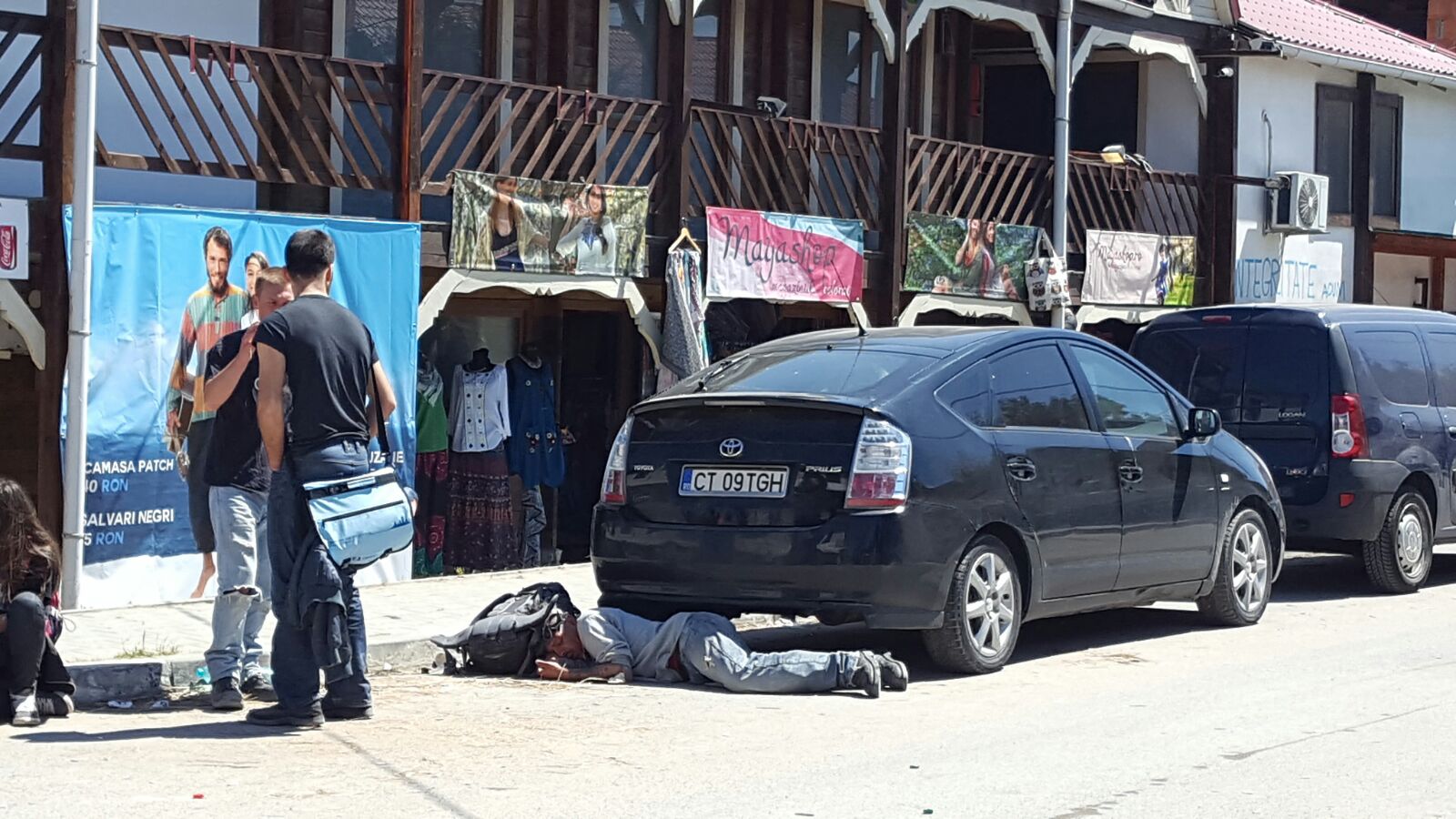 Nu călcați pe… turiști! Primele victimele ale petrecerilor din Vama Veche