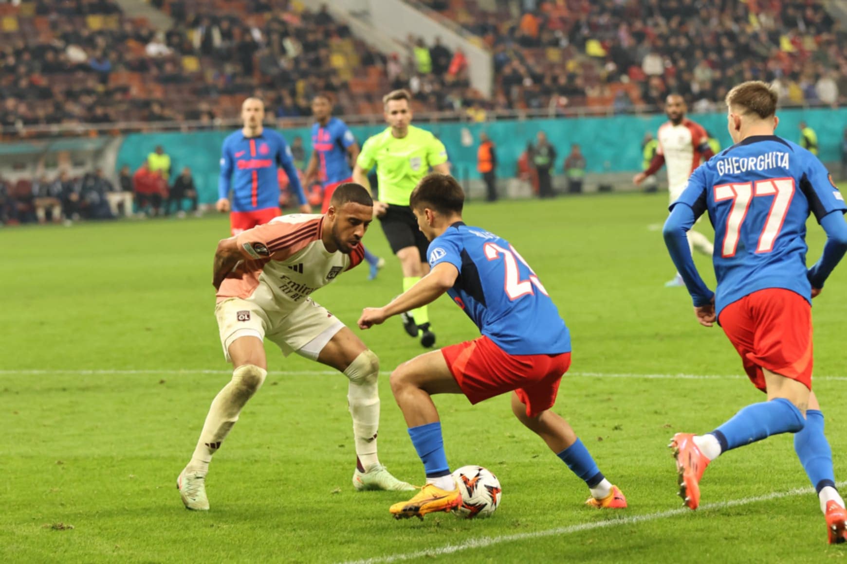 FCSB a fost învinsă de Lyon în meciul tur din „optimile” Europa League